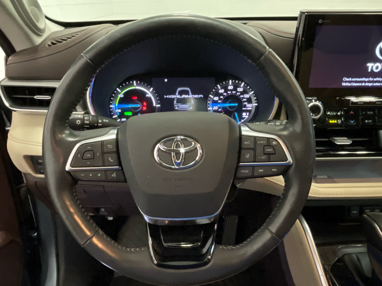 2021 Toyota Highlander Hybrid Platinum 9