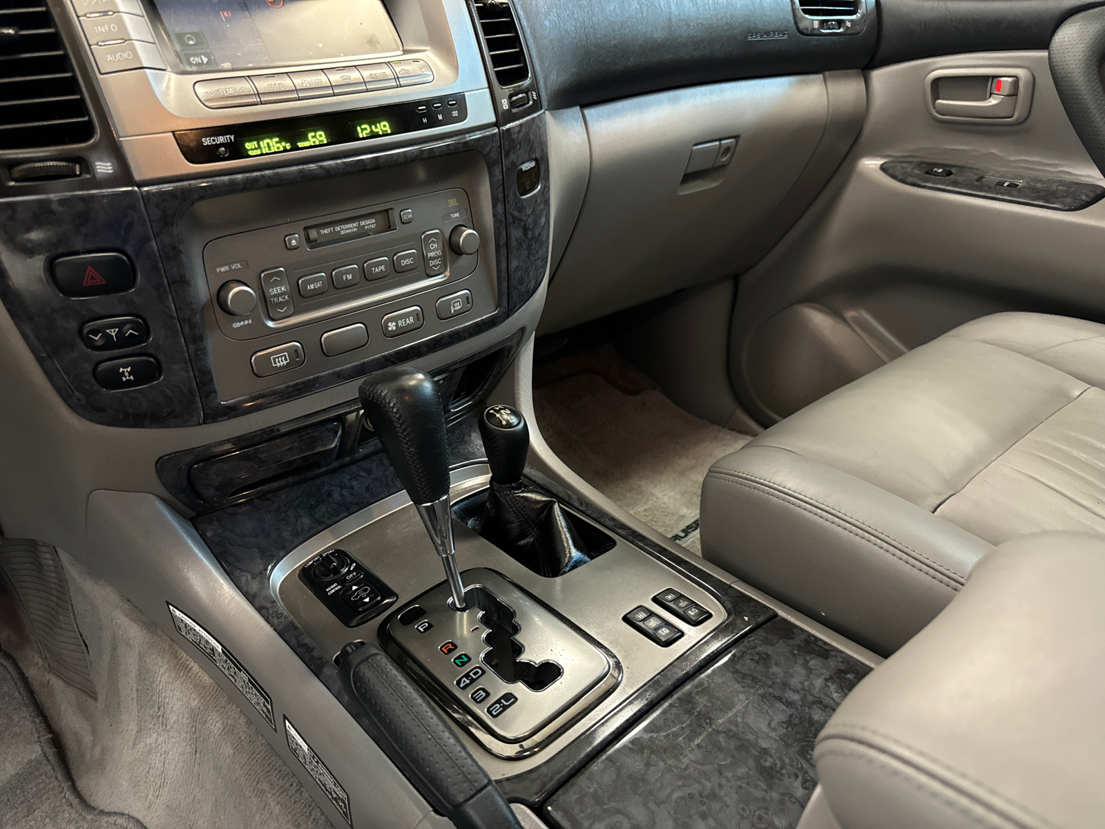 2006 Toyota Land Cruiser Base 15