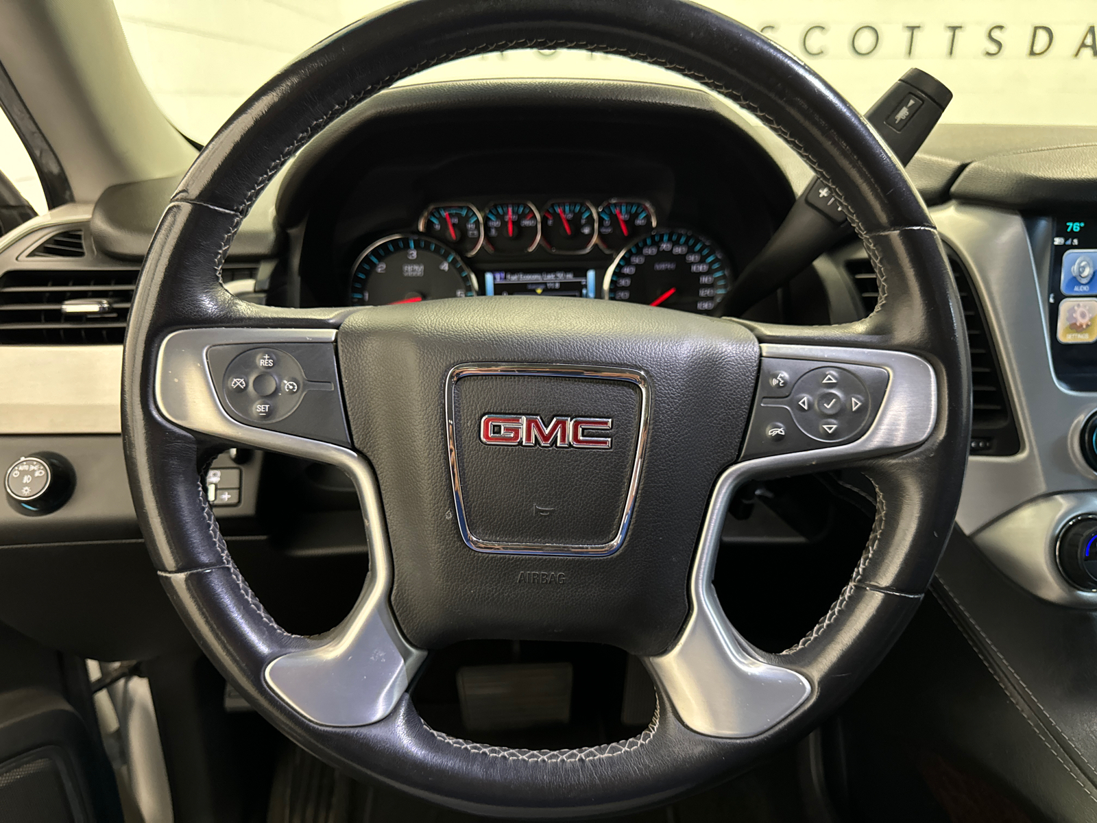 2018 GMC Yukon SLE 15