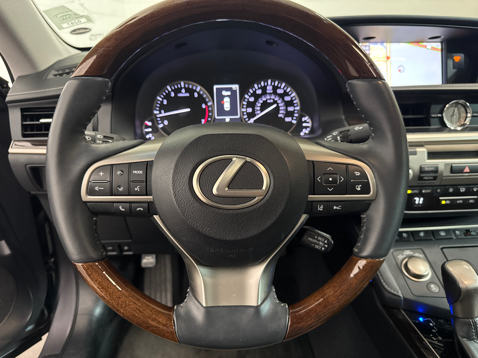 2018 Lexus ES 350 9