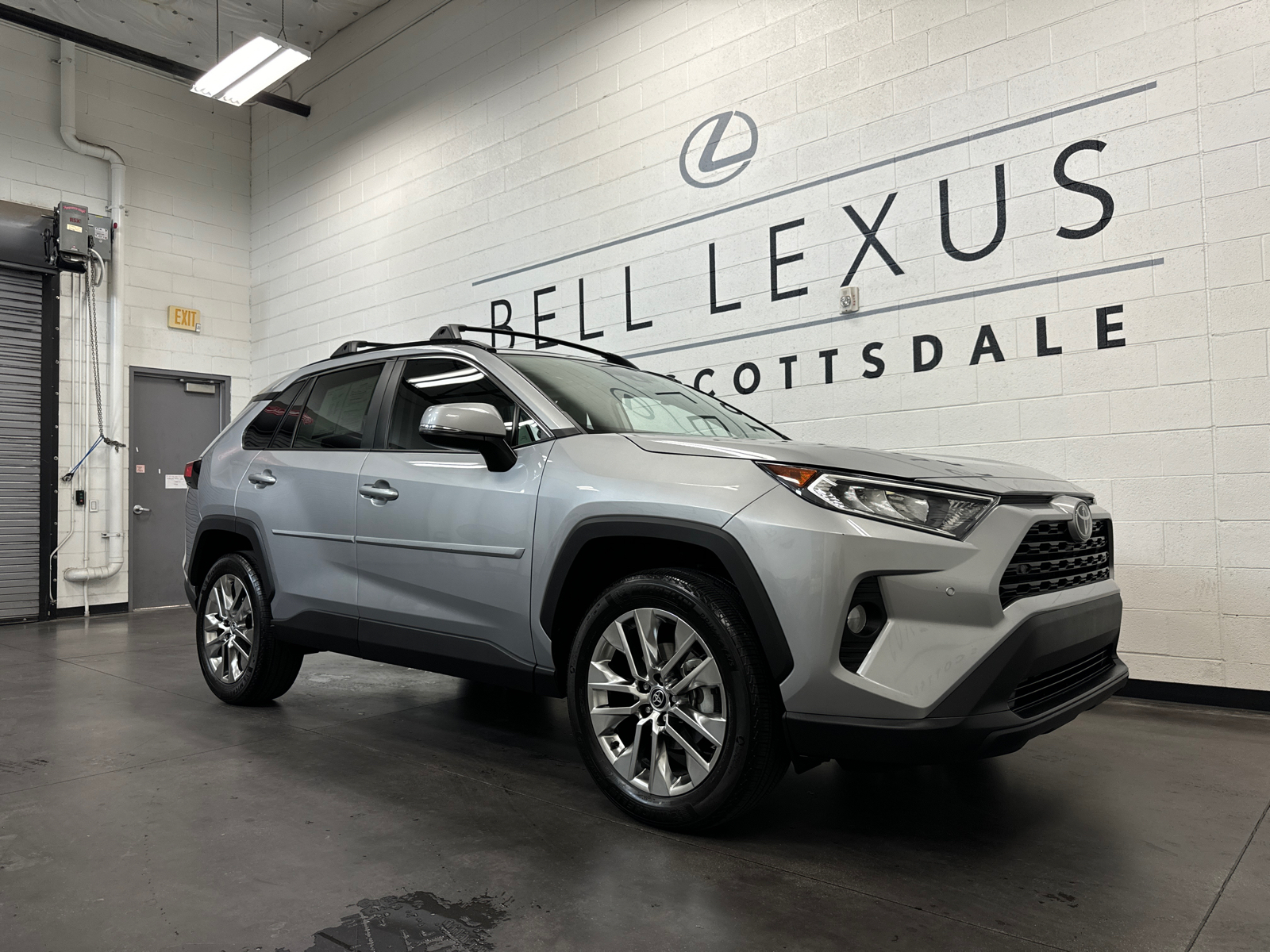 2021 Toyota RAV4 XLE Premium 1