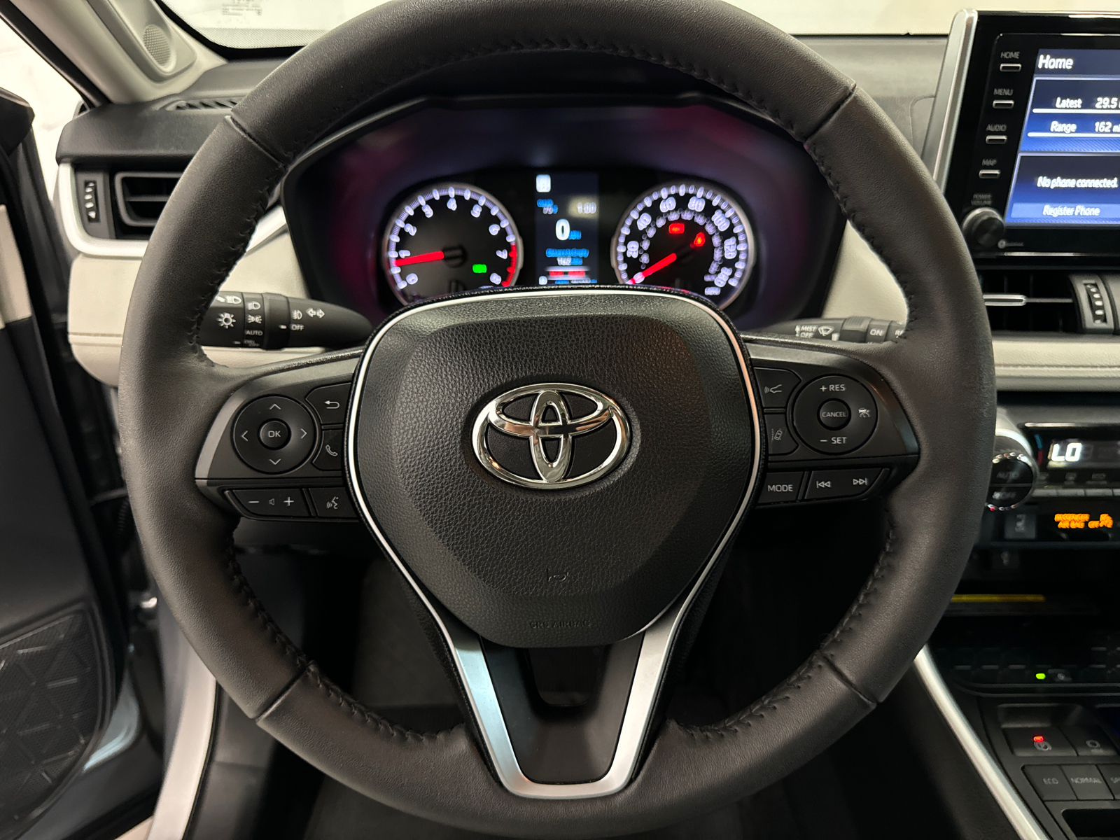 2021 Toyota RAV4 XLE Premium 9