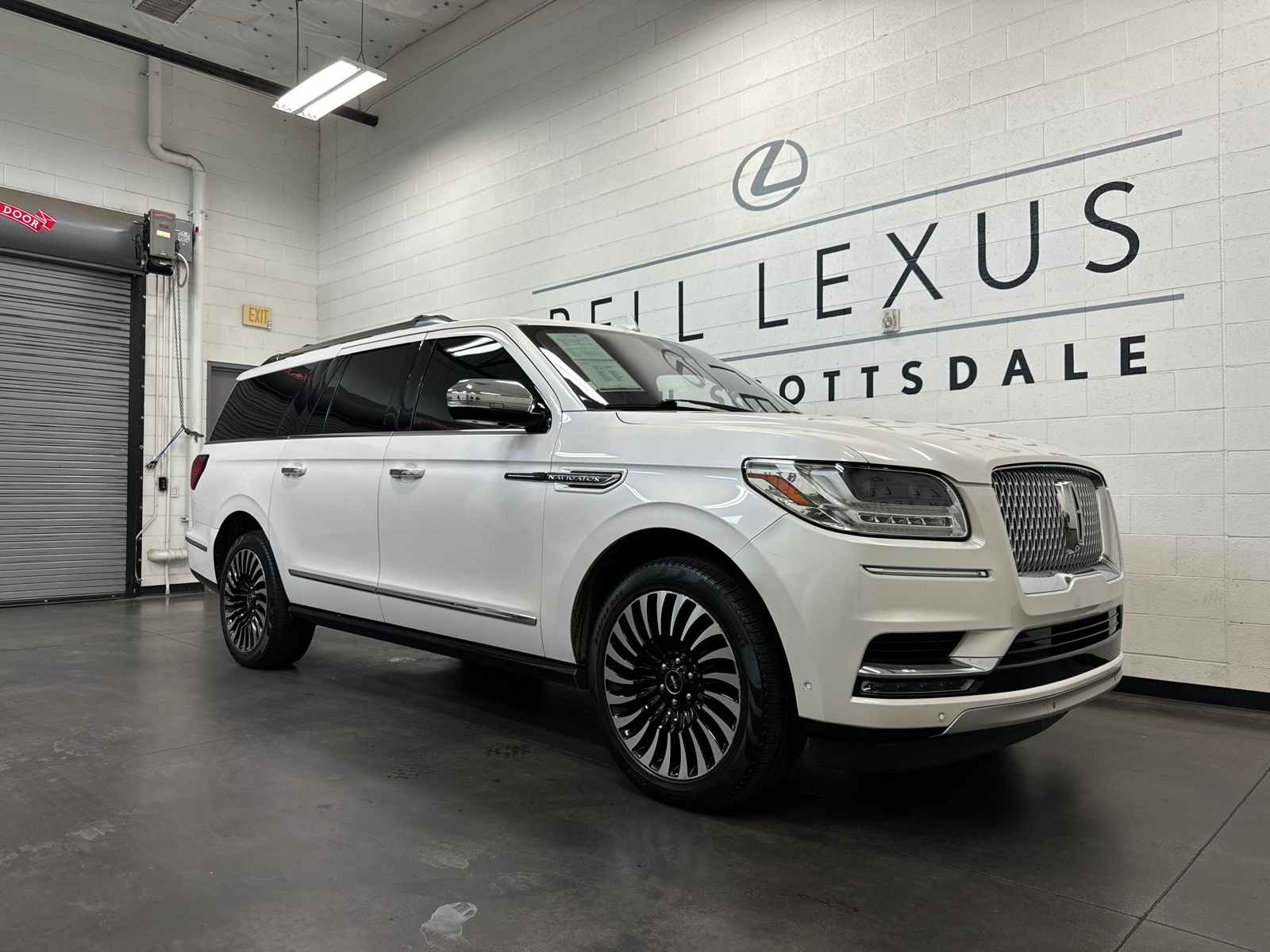 2018 Lincoln Navigator L Black Label 1