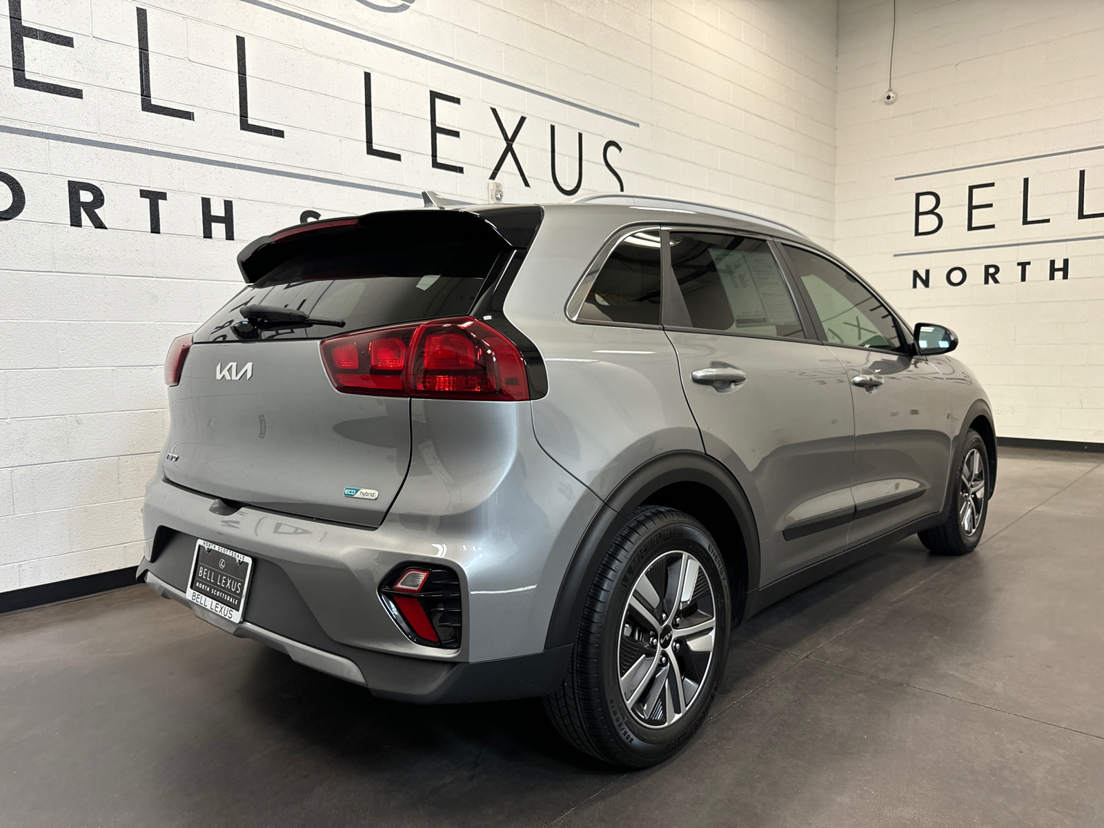 2022 Kia Niro LXS 25