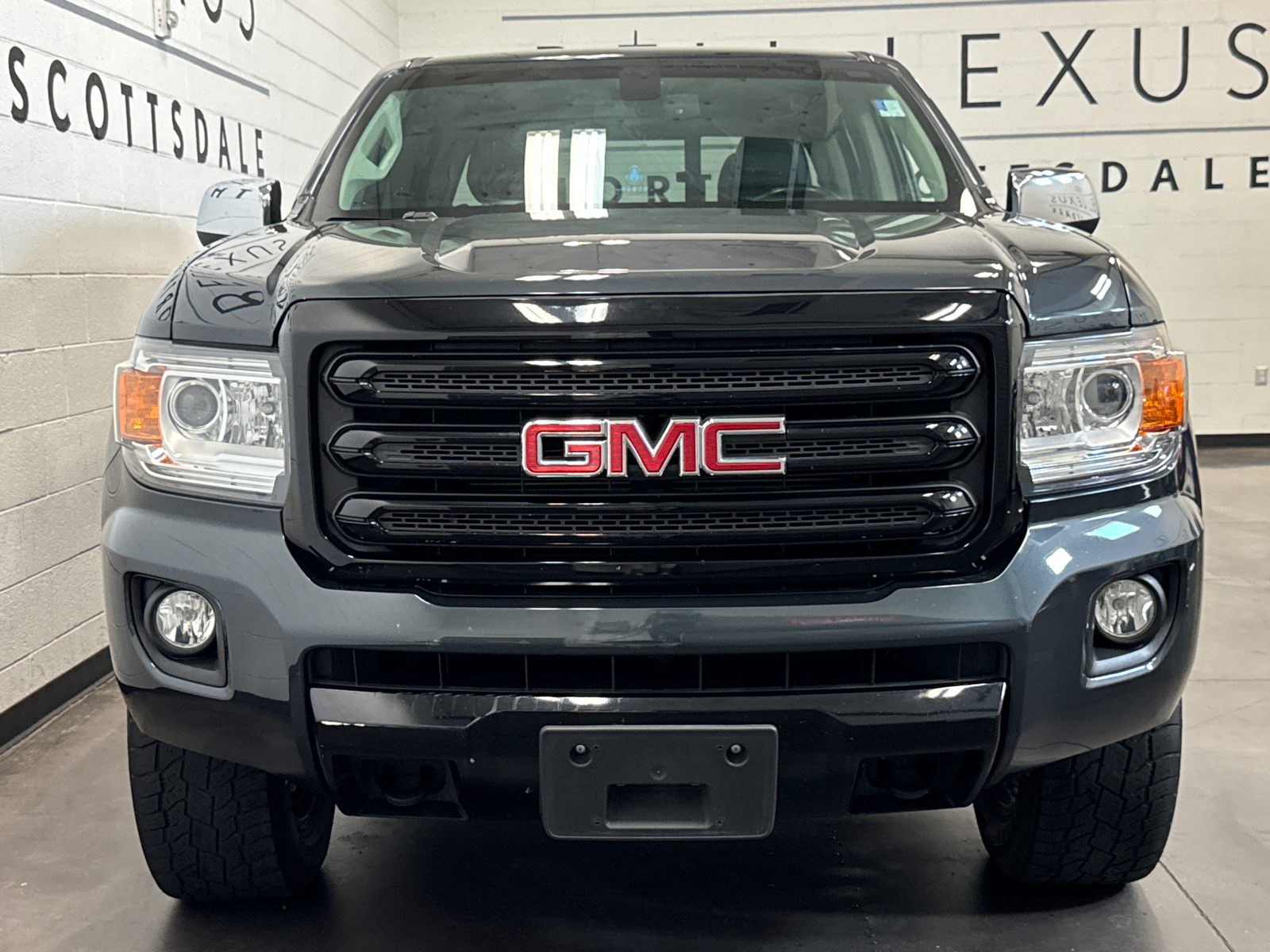 2018 GMC Canyon SLT 2