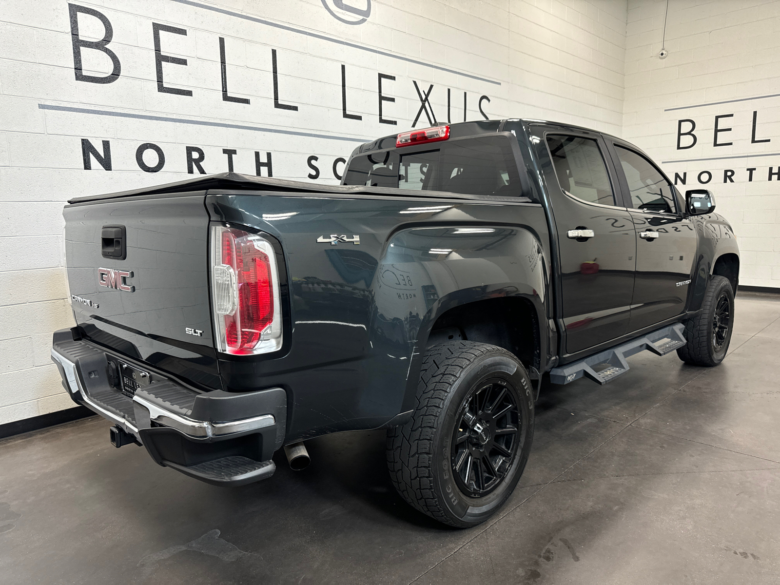 2018 GMC Canyon SLT 24