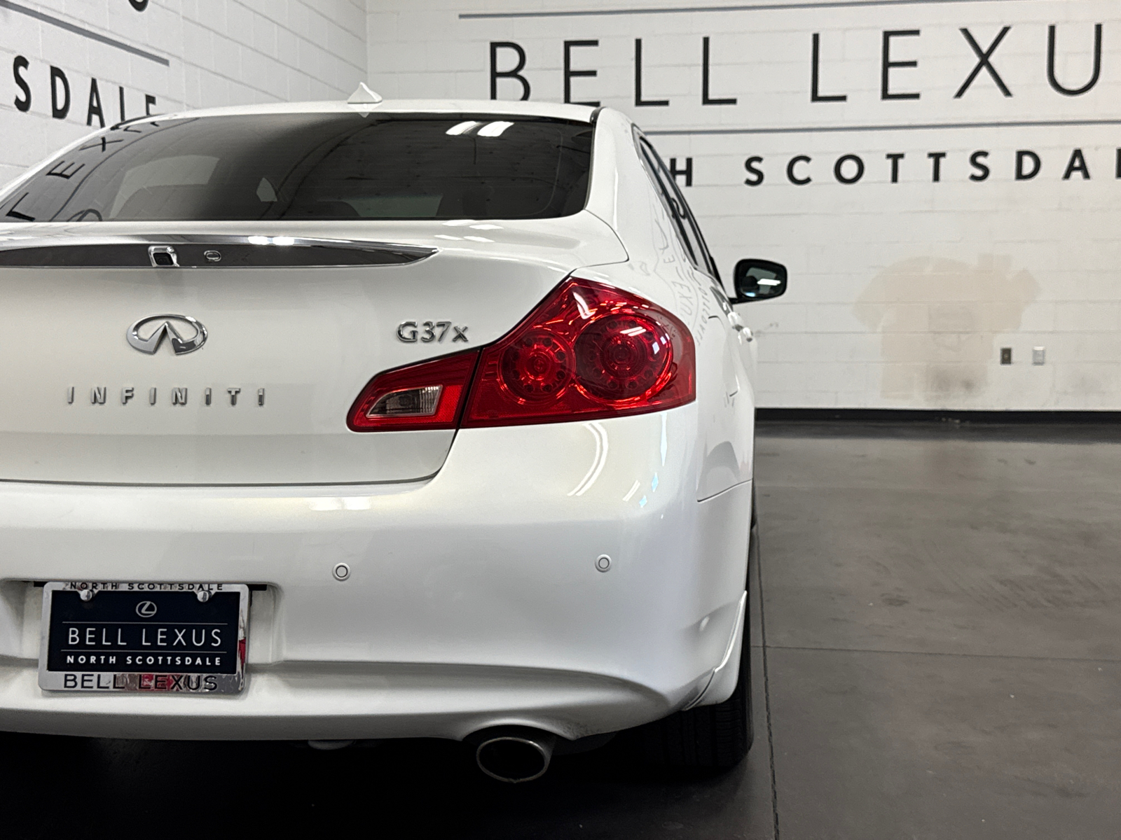 2011 INFINITI G37 X 21