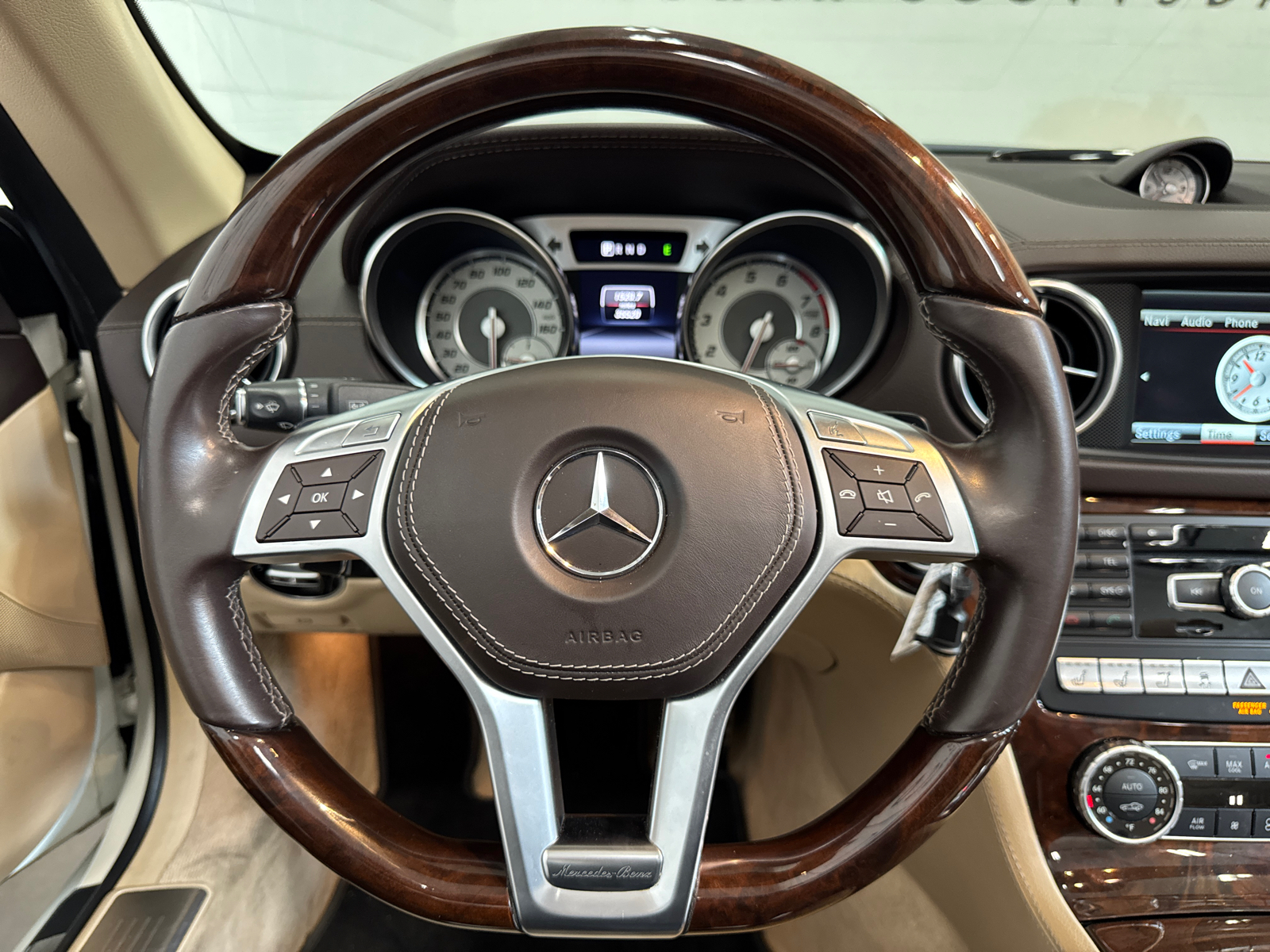 2014 Mercedes-Benz SL-Class SL 550 9