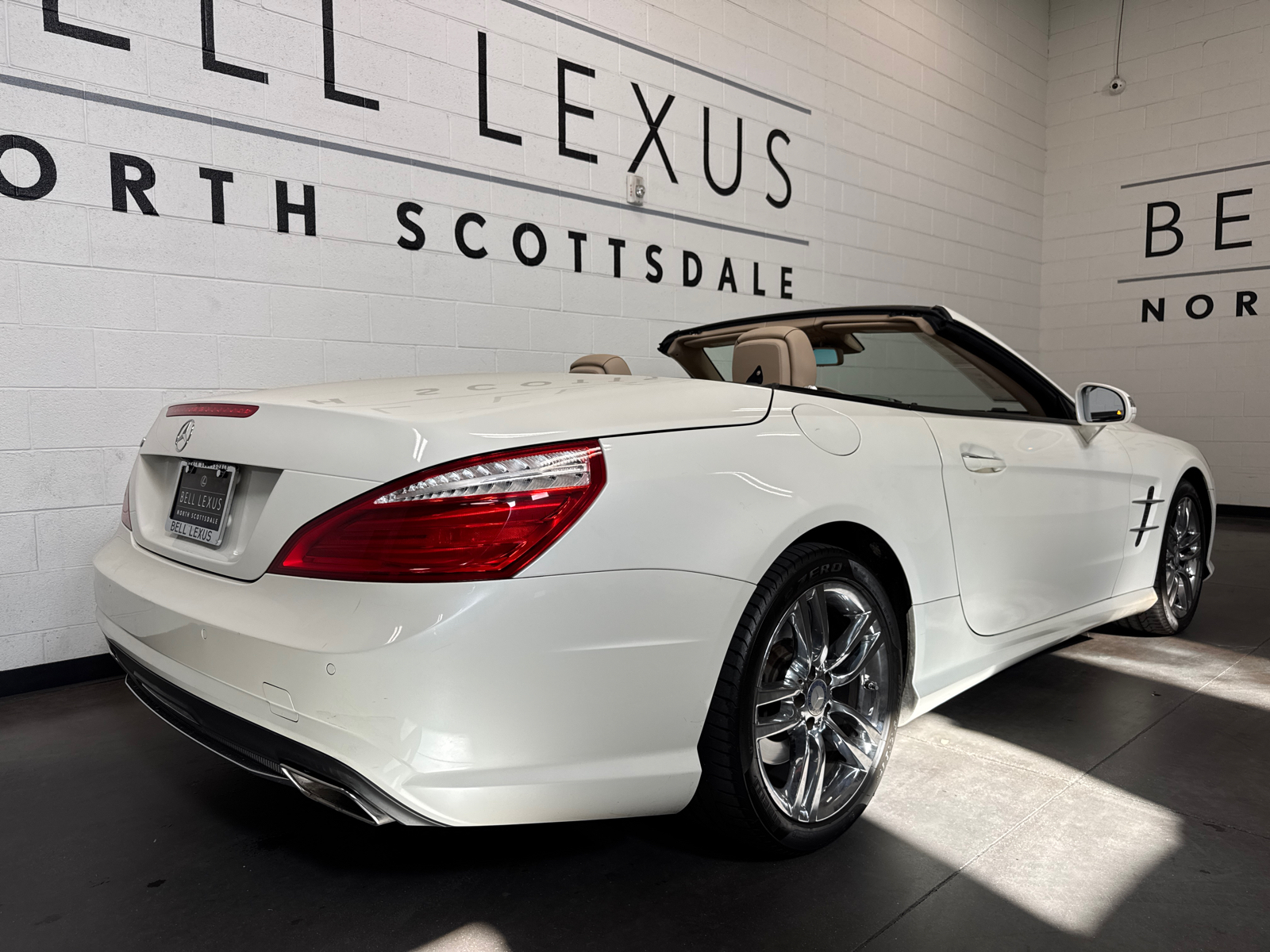 2014 Mercedes-Benz SL-Class SL 550 22