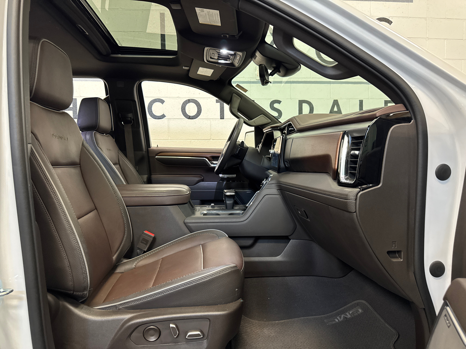 2023 GMC Sierra 1500 Denali 8