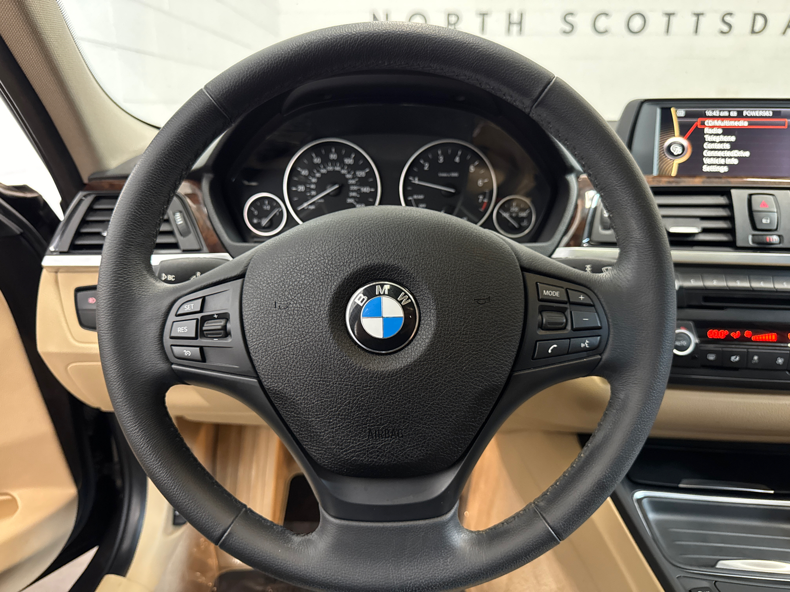 2014 BMW 3 Series 320i 9