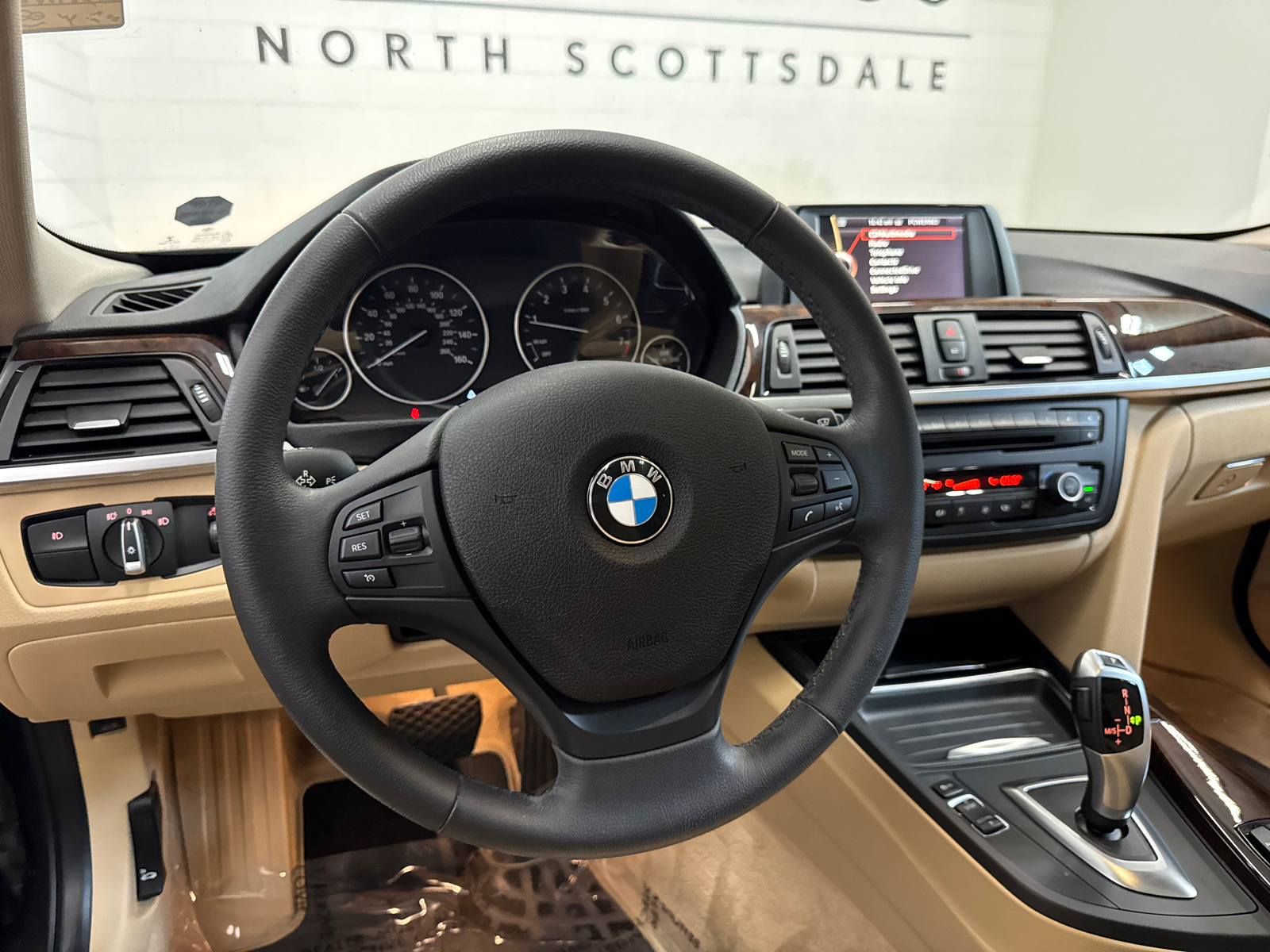 2014 BMW 3 Series 320i 15