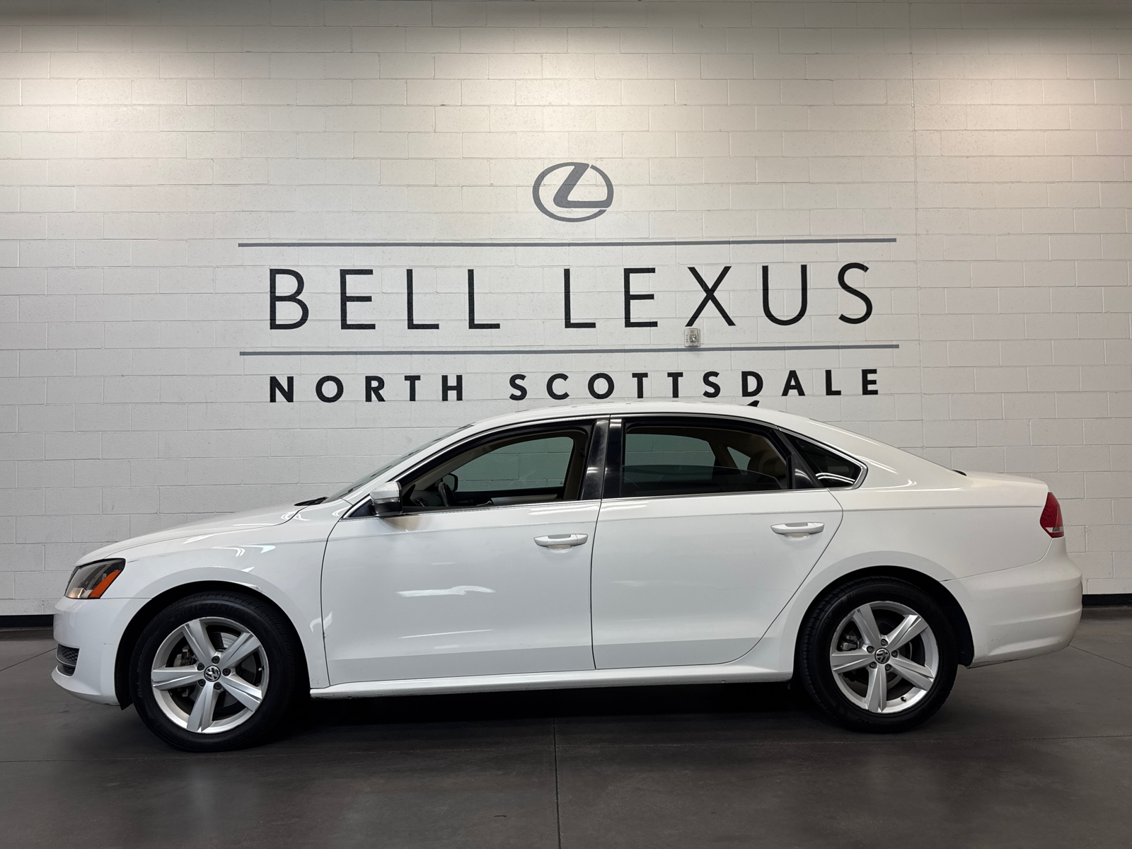 2013 Volkswagen Passat 2.5 SE 4