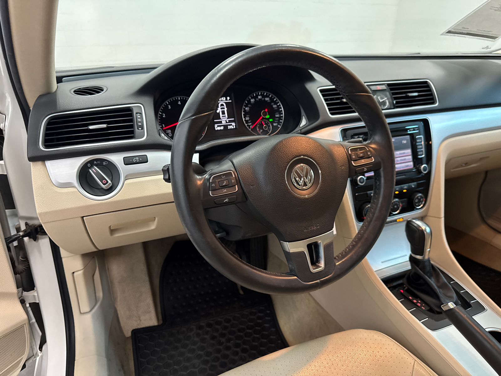 2013 Volkswagen Passat 2.5 SE 15