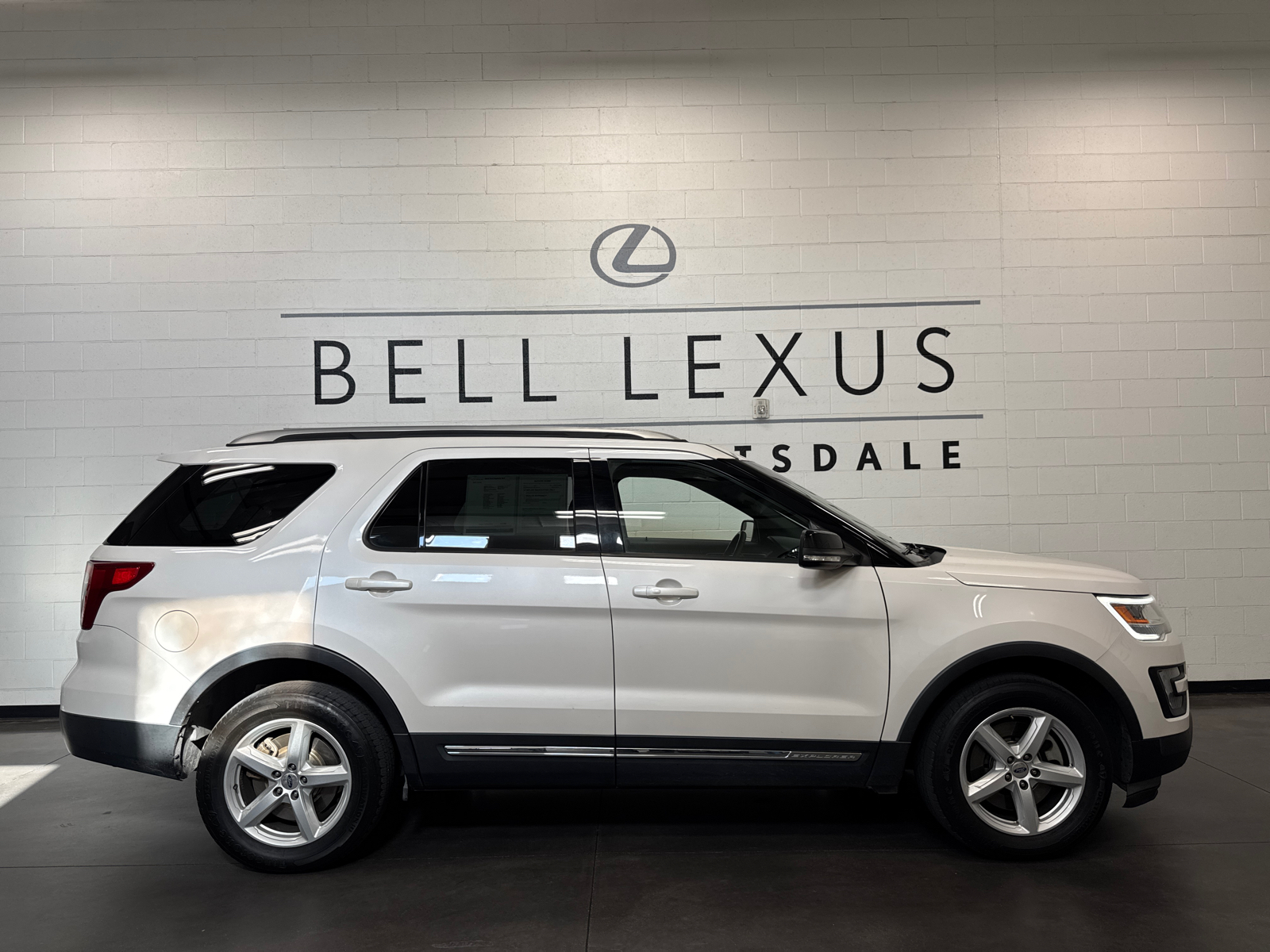 2016 Ford Explorer XLT 3