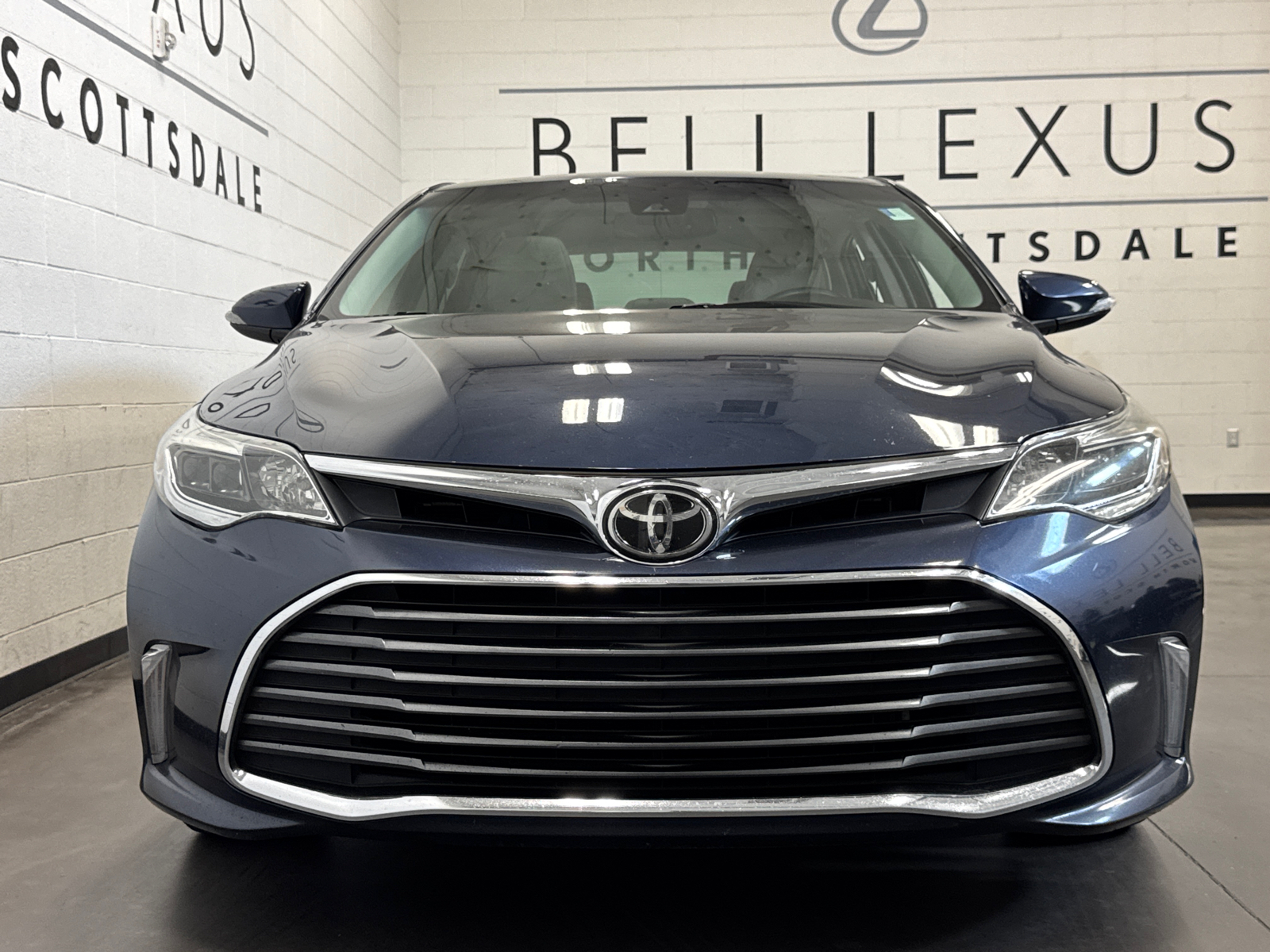 2017 Toyota Avalon XLE Premium 2