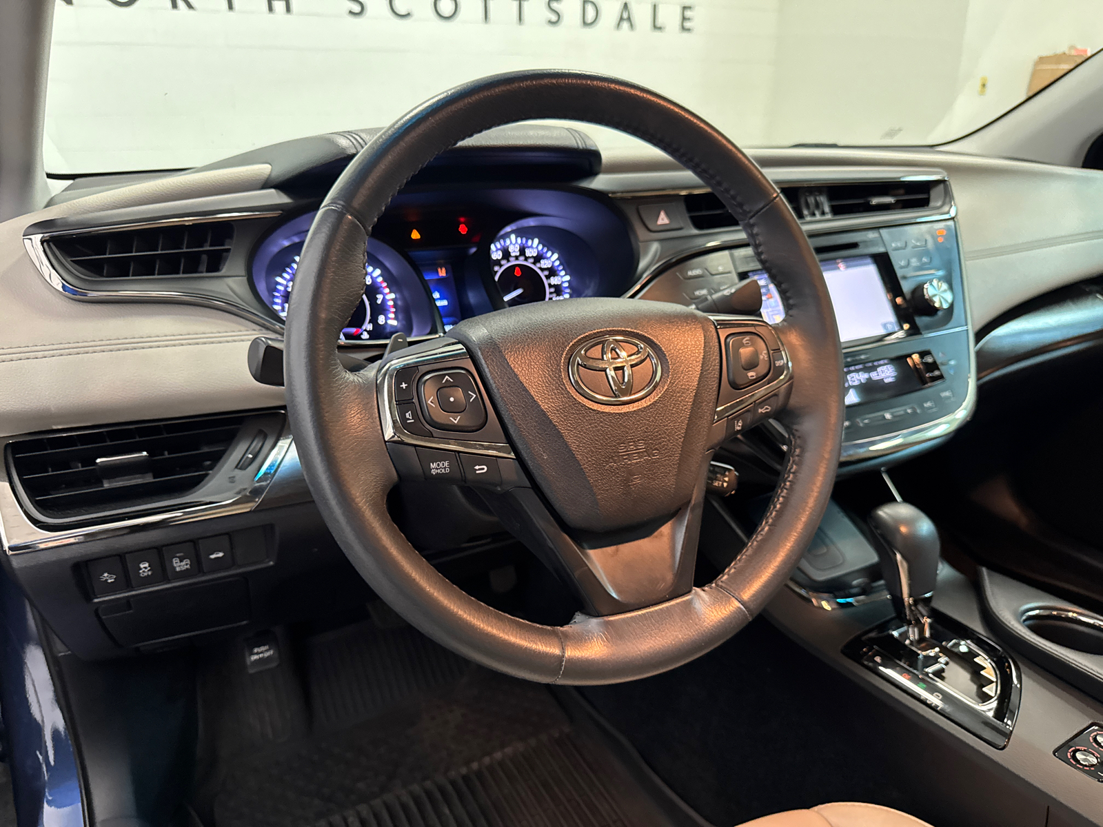 2017 Toyota Avalon XLE Premium 16