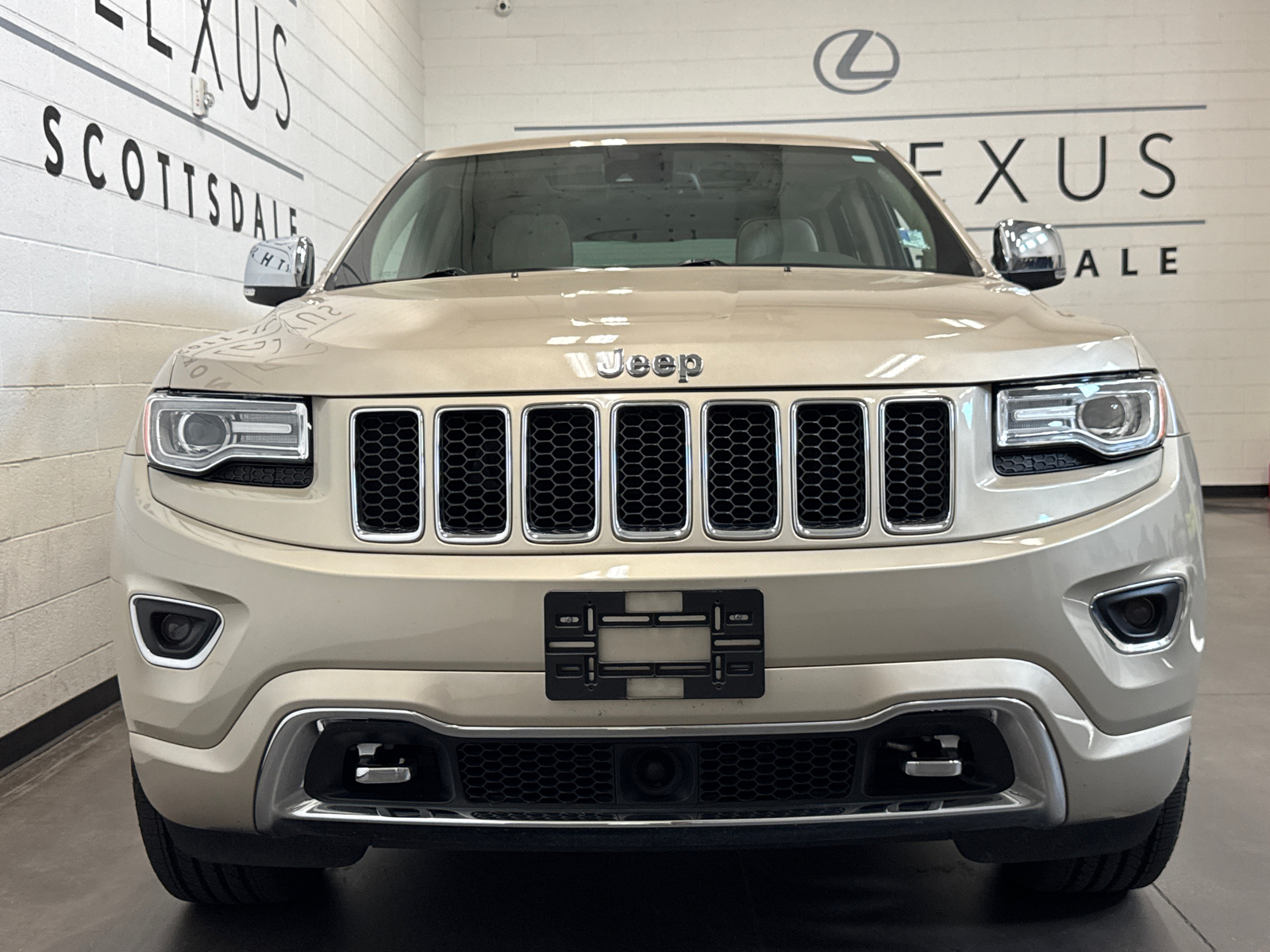 2015 Jeep Grand Cherokee Overland 2