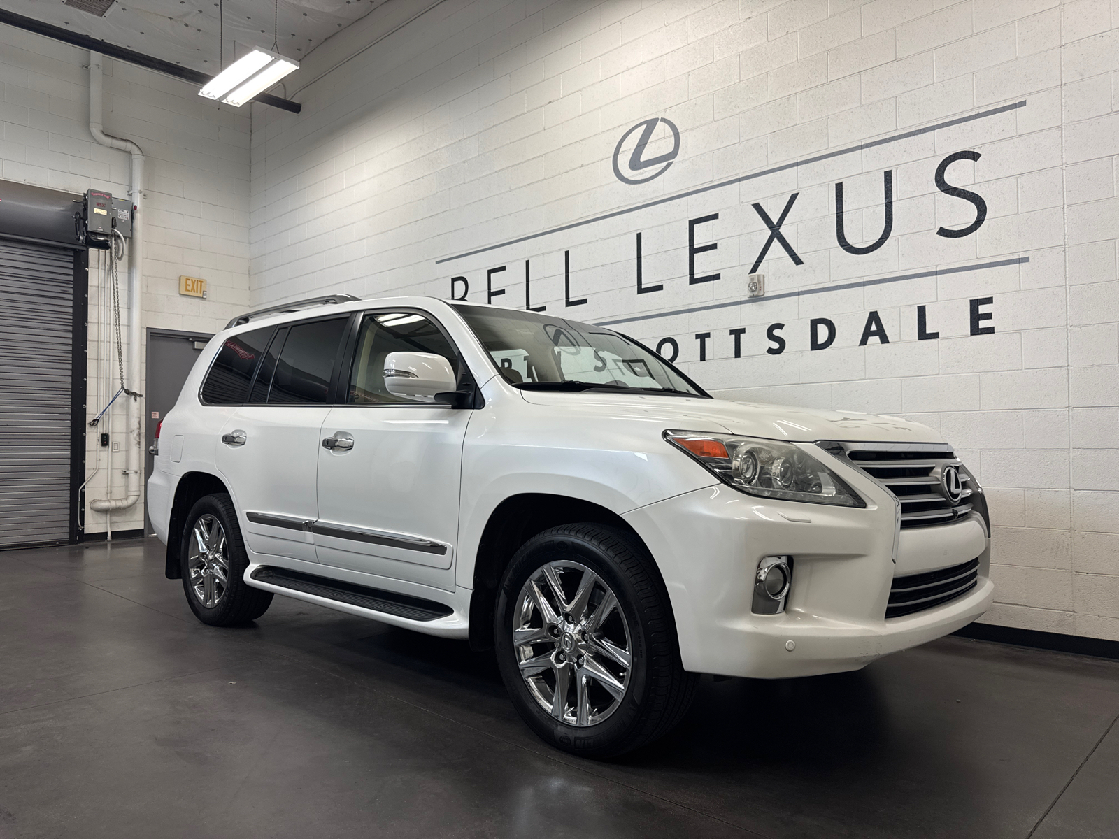 2013 Lexus LX 570 1