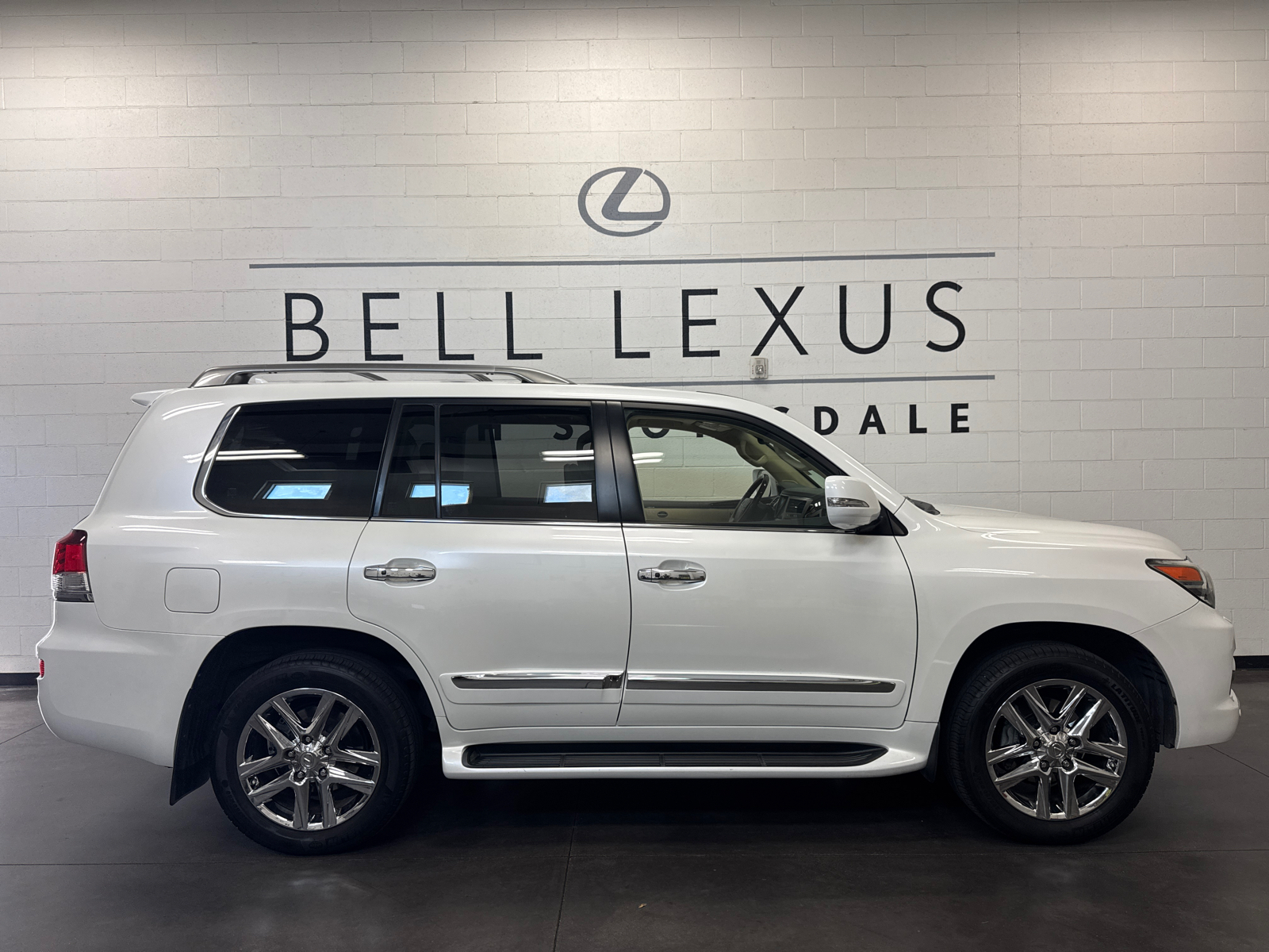 2013 Lexus LX 570 2