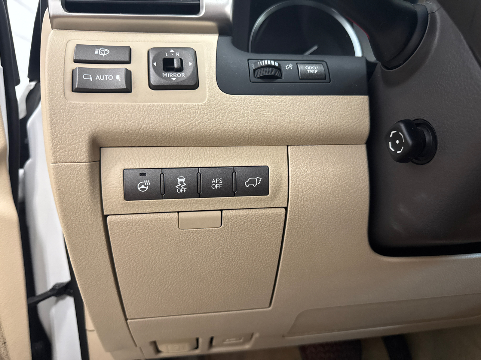 2013 Lexus LX 570 5