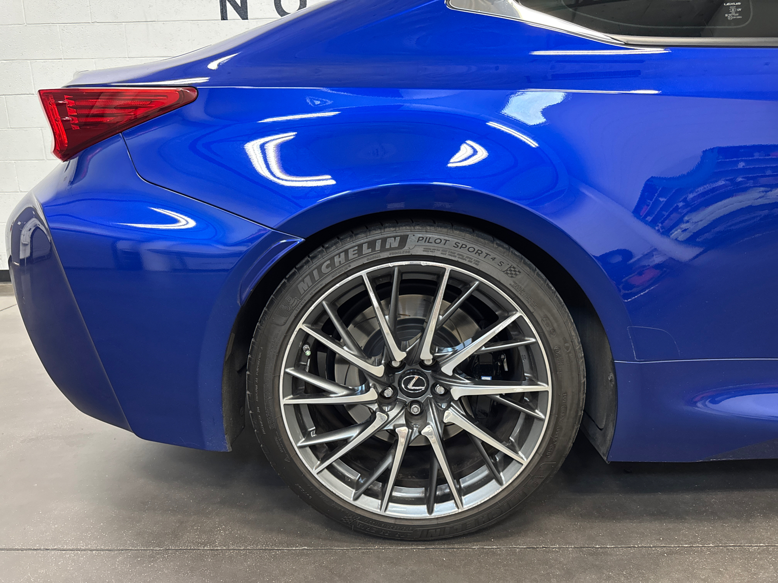 2016 Lexus RC F 20