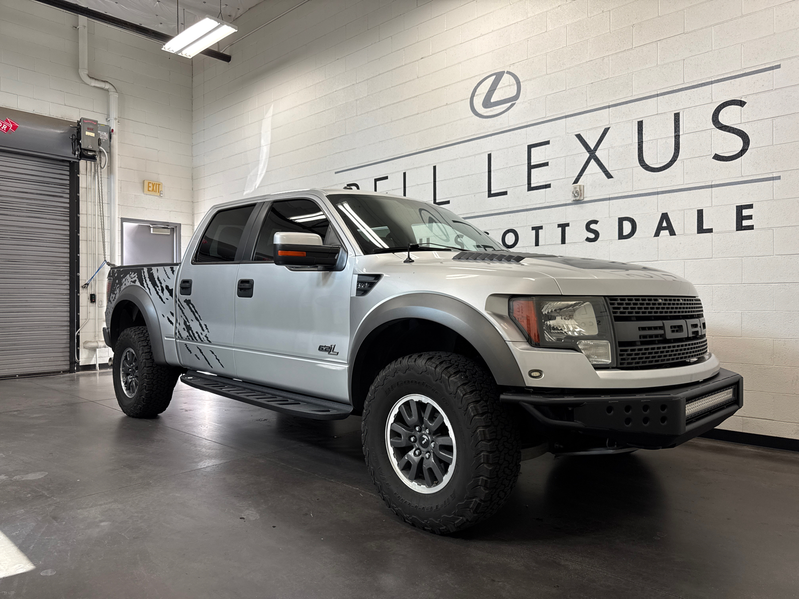 2011 Ford F-150 SVT Raptor 1