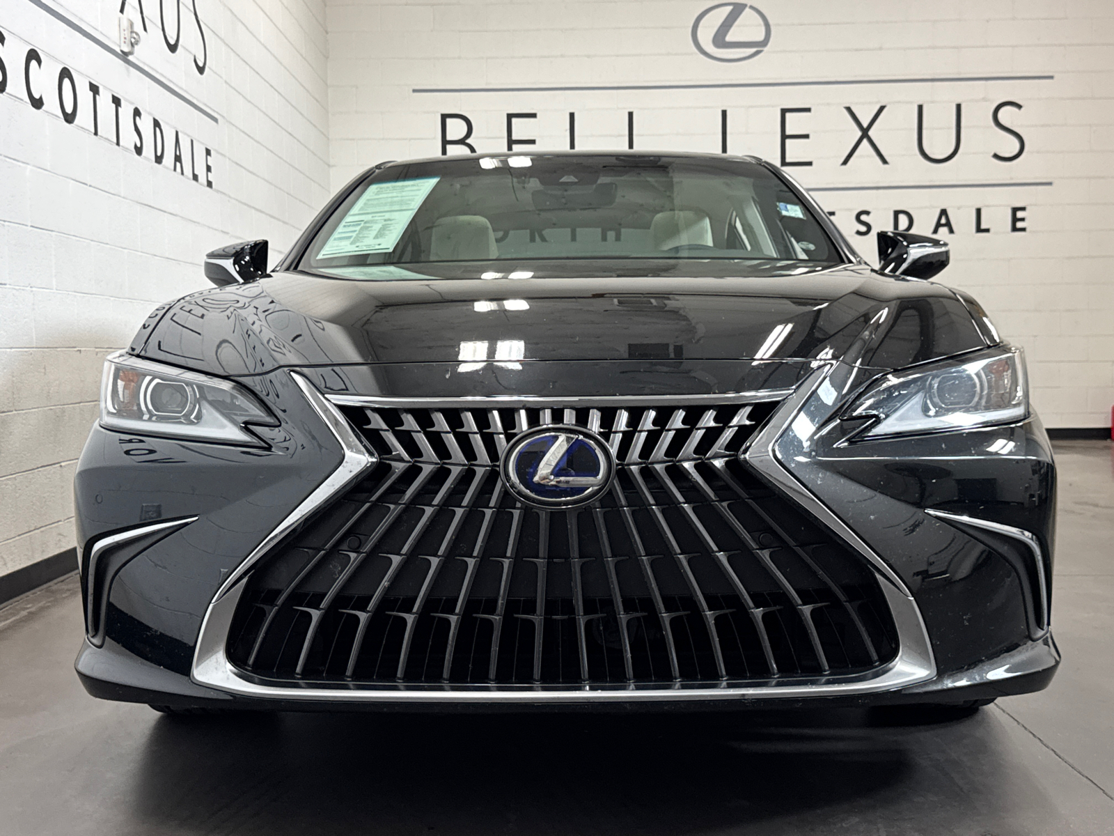 2022 Lexus ES 300h 25