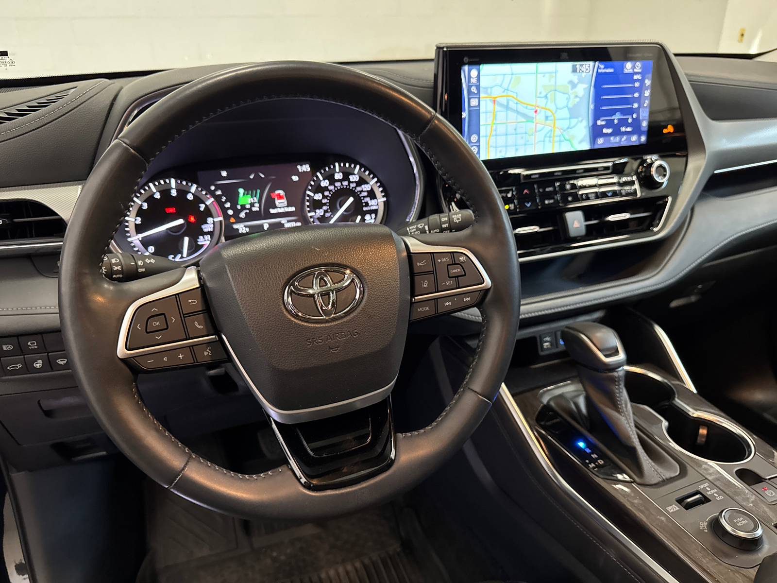 2022 Toyota Highlander Platinum 16