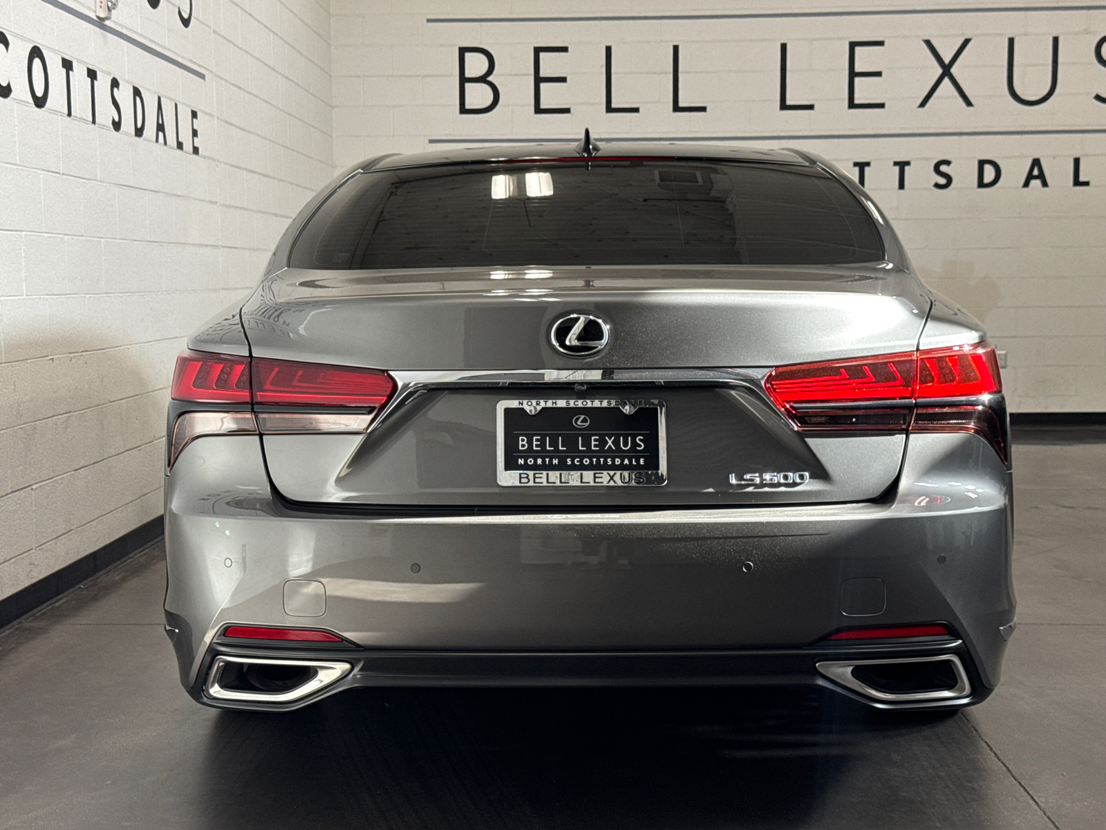 2022 Lexus LS 500 Base 24