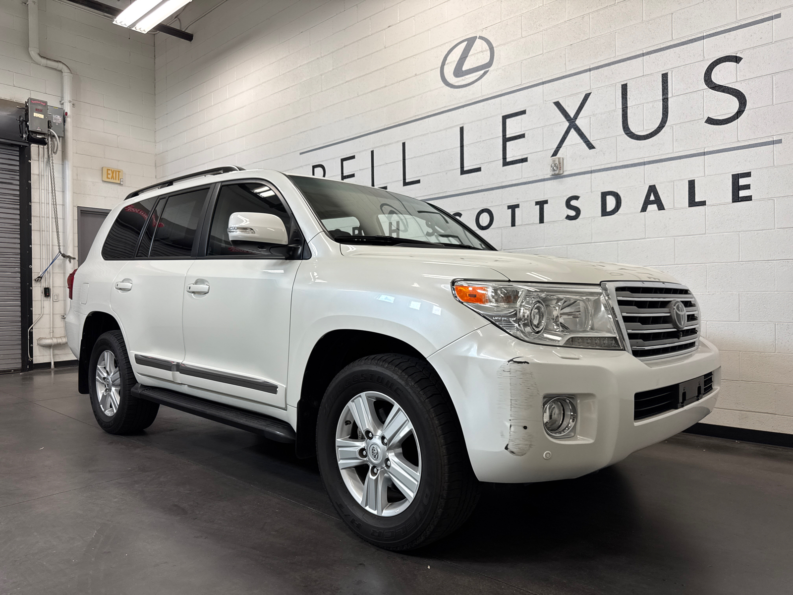 2014 Toyota Land Cruiser Base 1