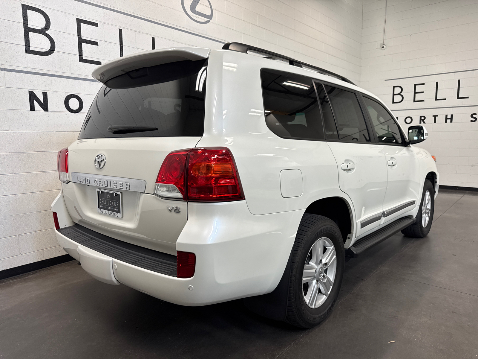 2014 Toyota Land Cruiser Base 3