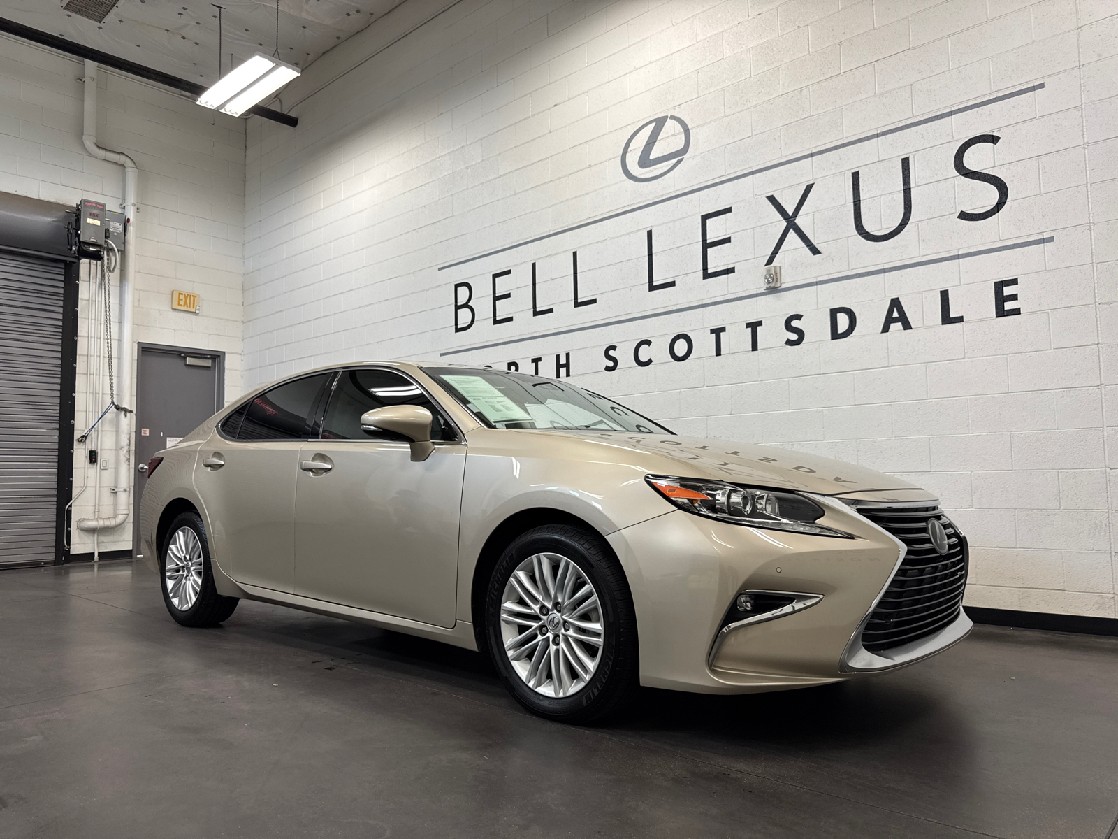 2016 Lexus ES 350 1