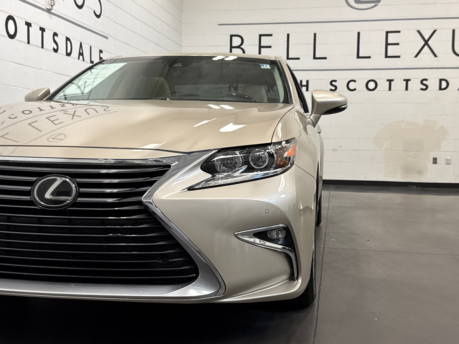 2016 Lexus ES 350 3