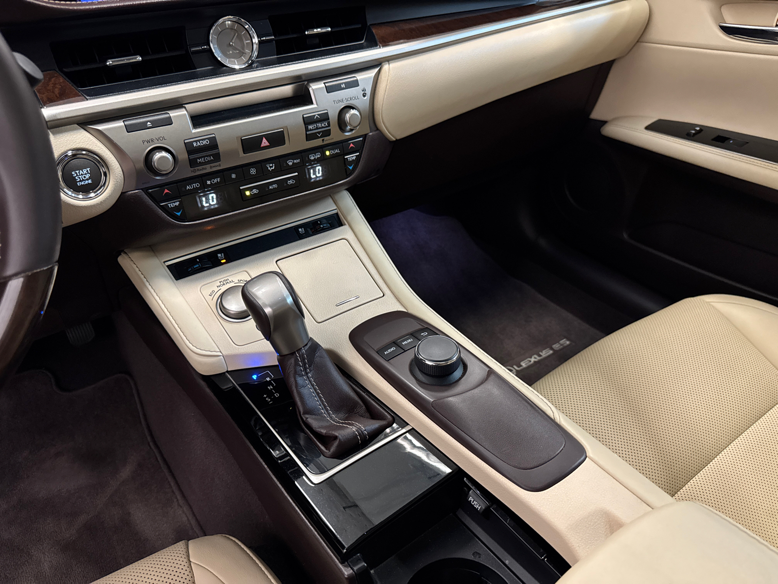 2016 Lexus ES 350 15