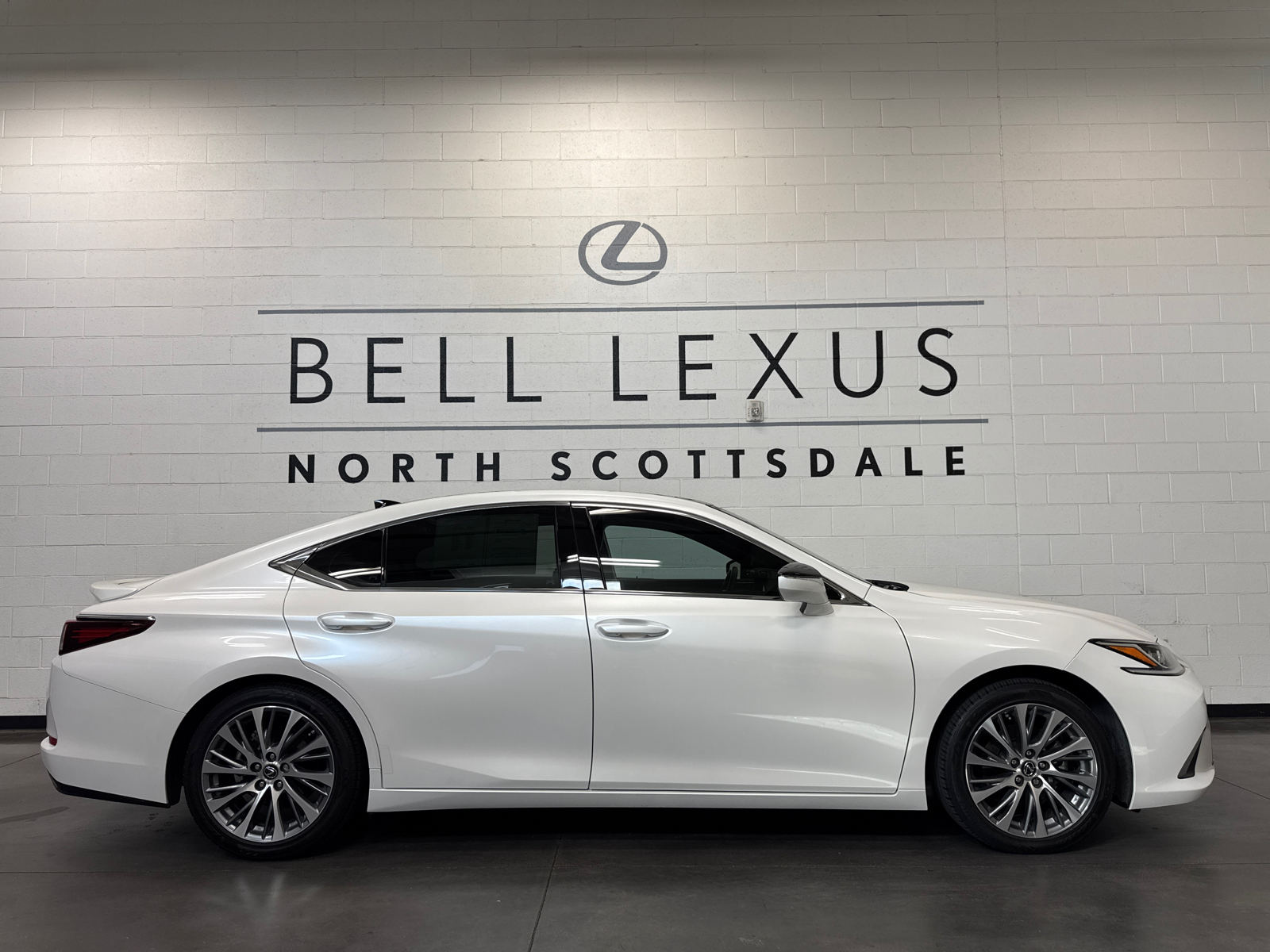 2021 Lexus ES 350 2