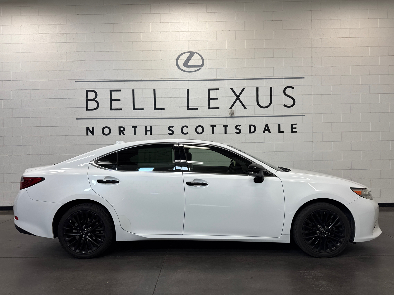 2015 Lexus ES 350 Crafted Line 2