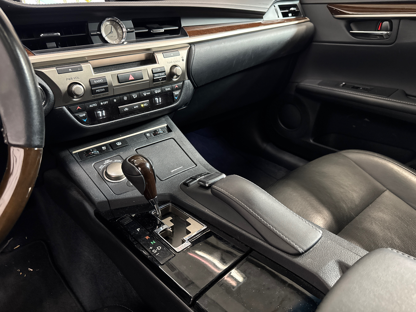 2015 Lexus ES 350 15