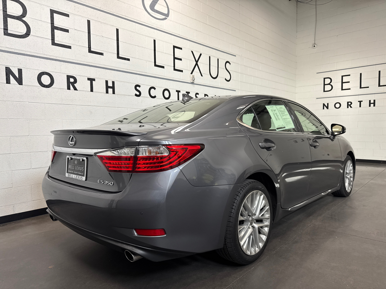 2015 Lexus ES 350 26