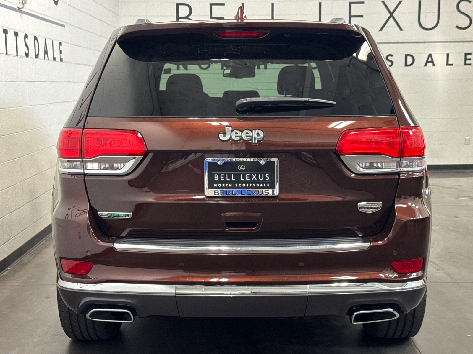 2014 Jeep Grand Cherokee Summit 26