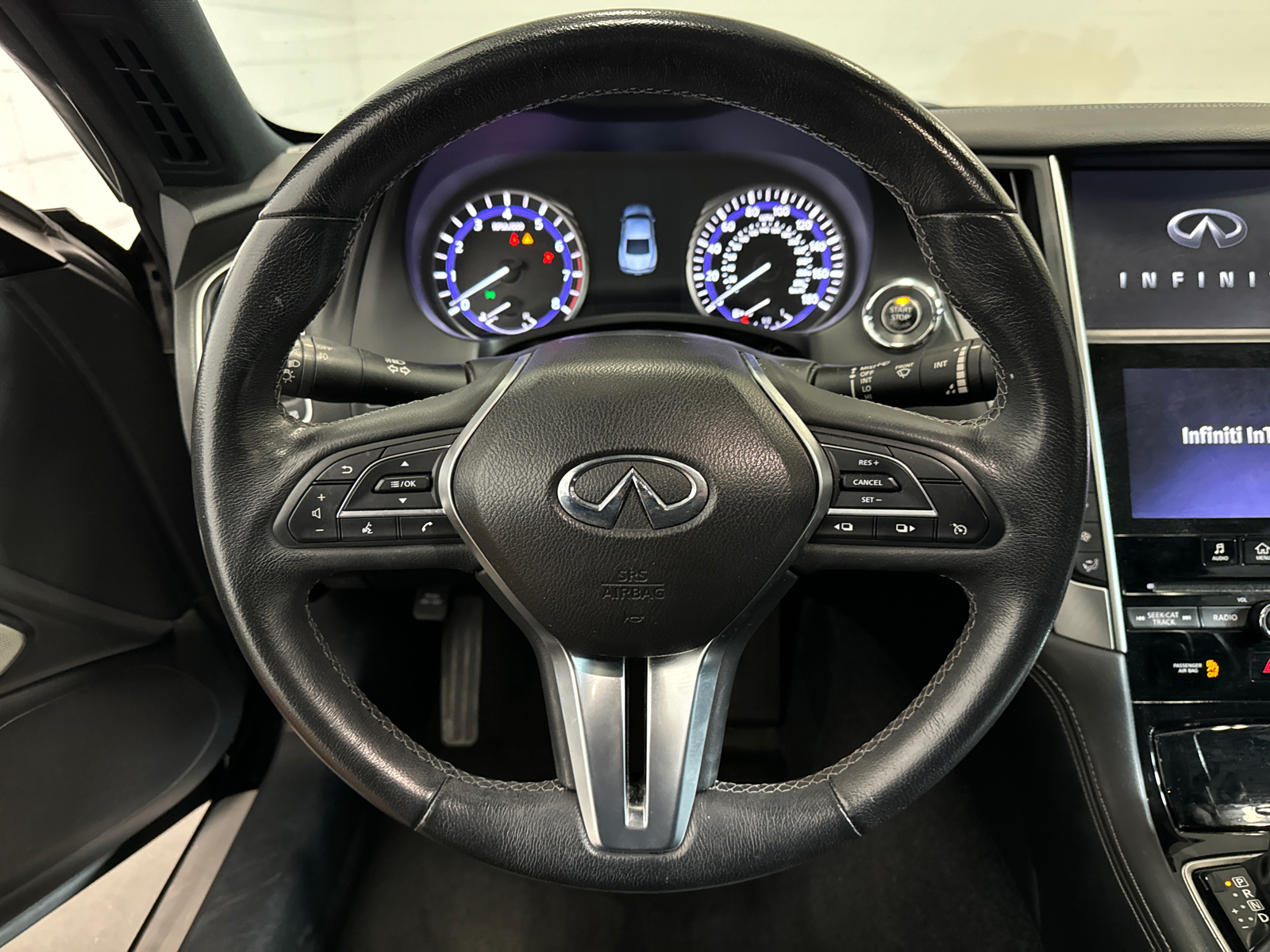 2017 INFINITI Q60 2.0t Premium 8