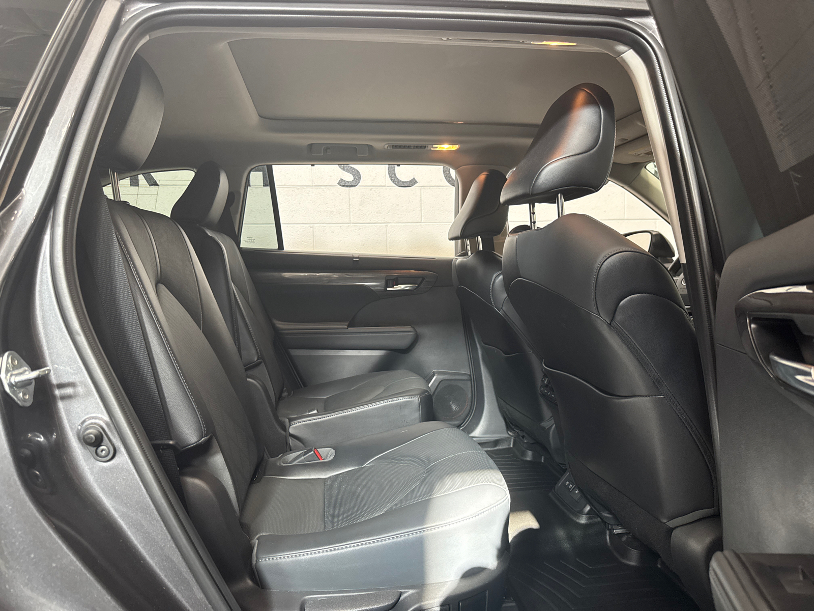 2021 Toyota Highlander Hybrid Platinum 22