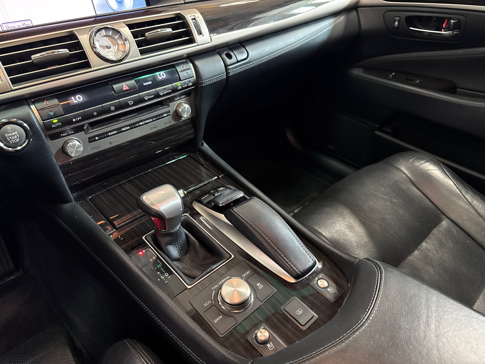 2014 Lexus LS 460 13