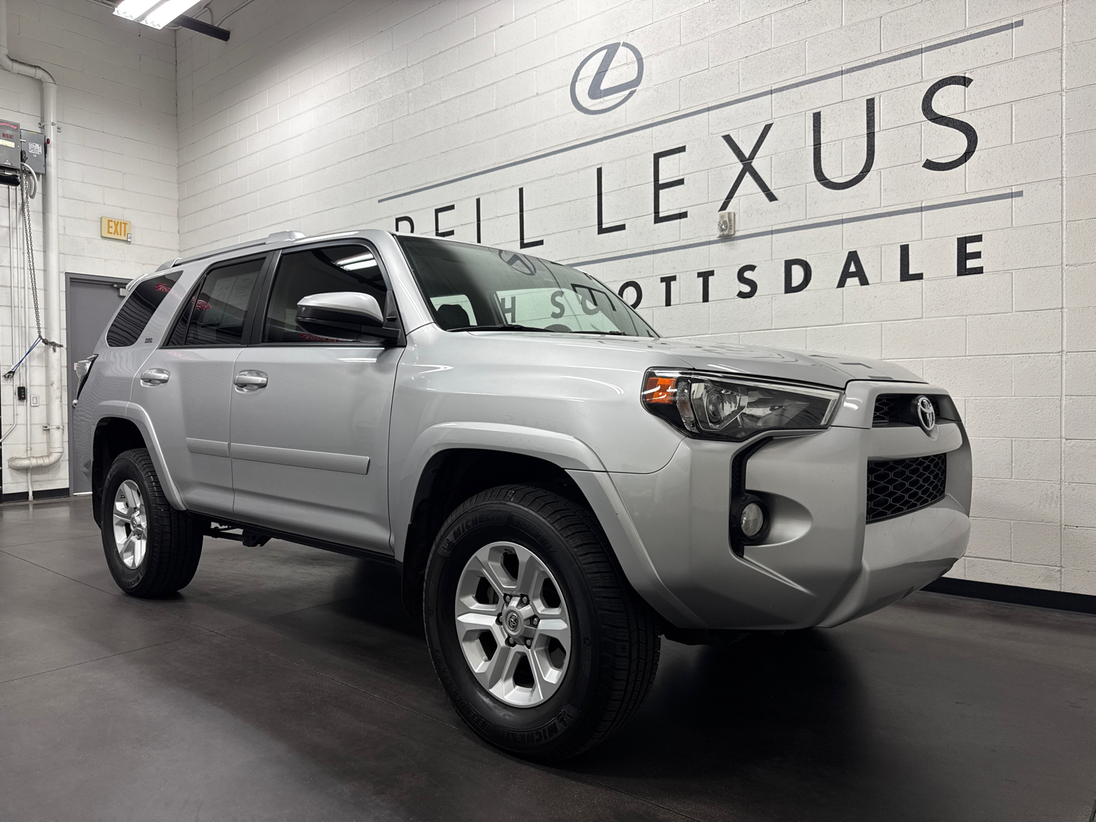 2017 Toyota 4Runner SR5 1