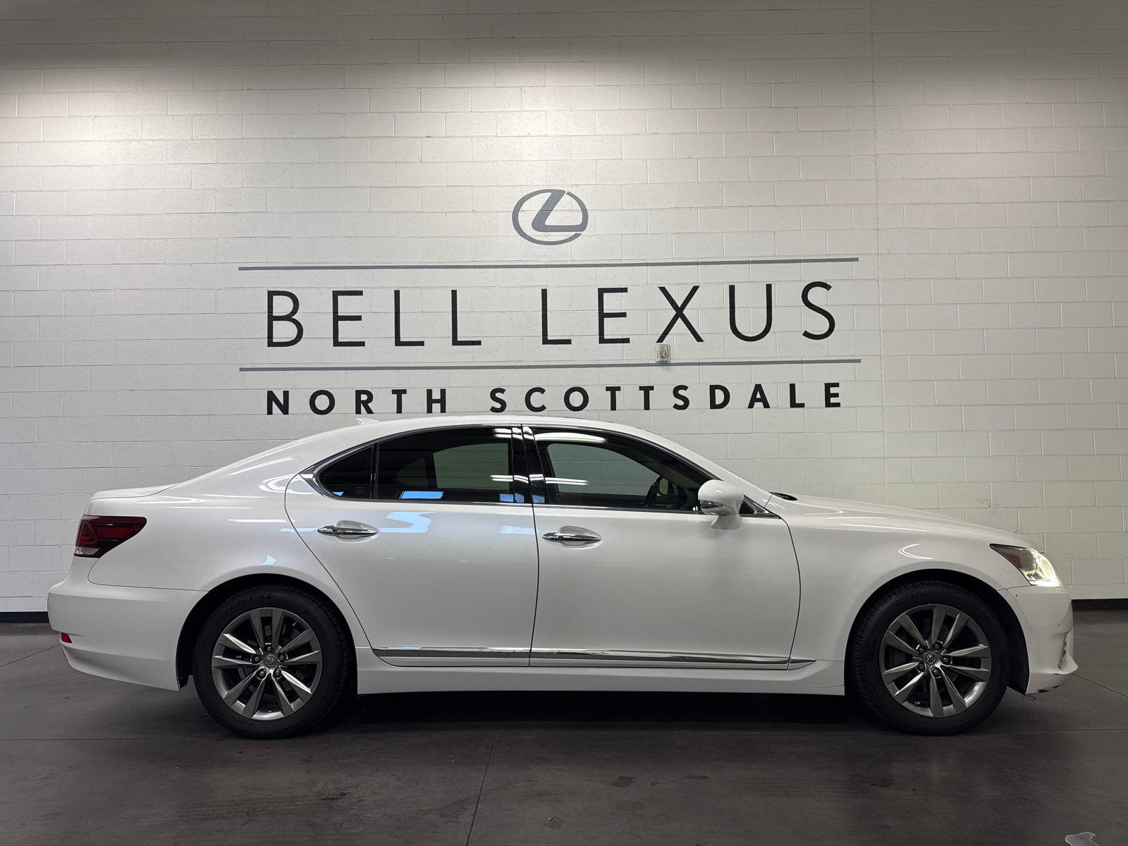 2014 Lexus LS 460 2