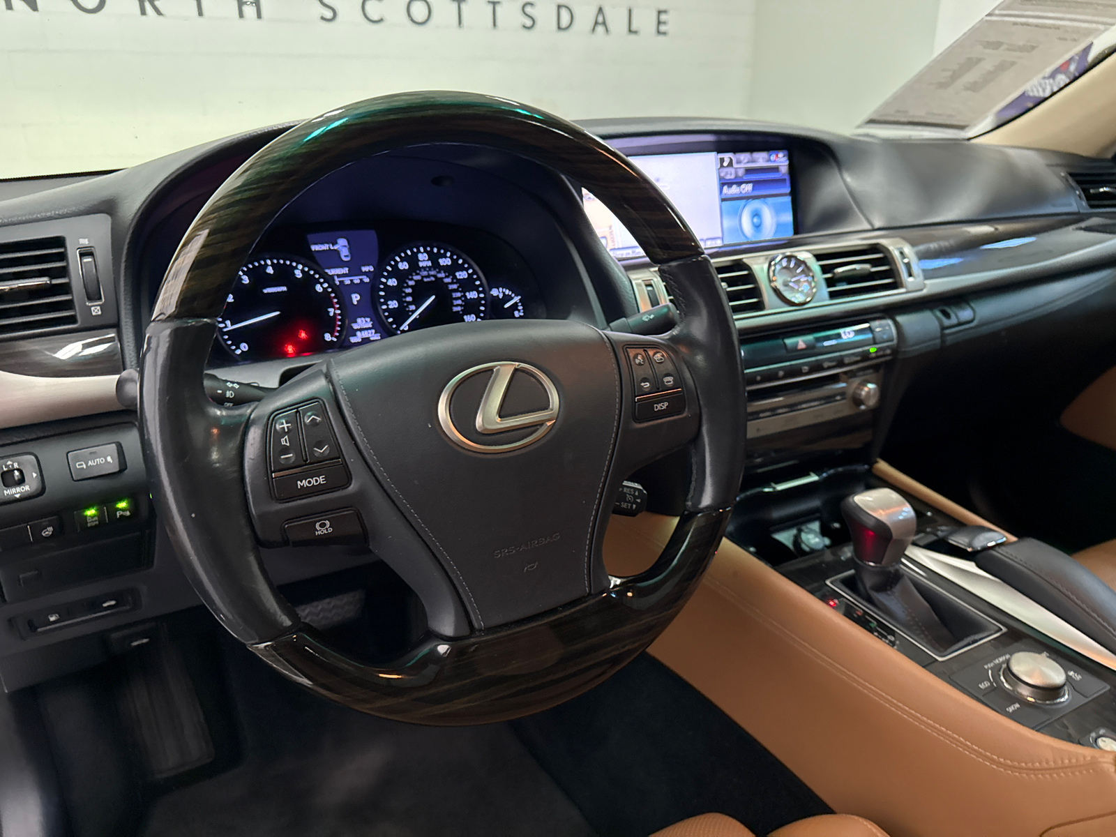 2014 Lexus LS 460 14