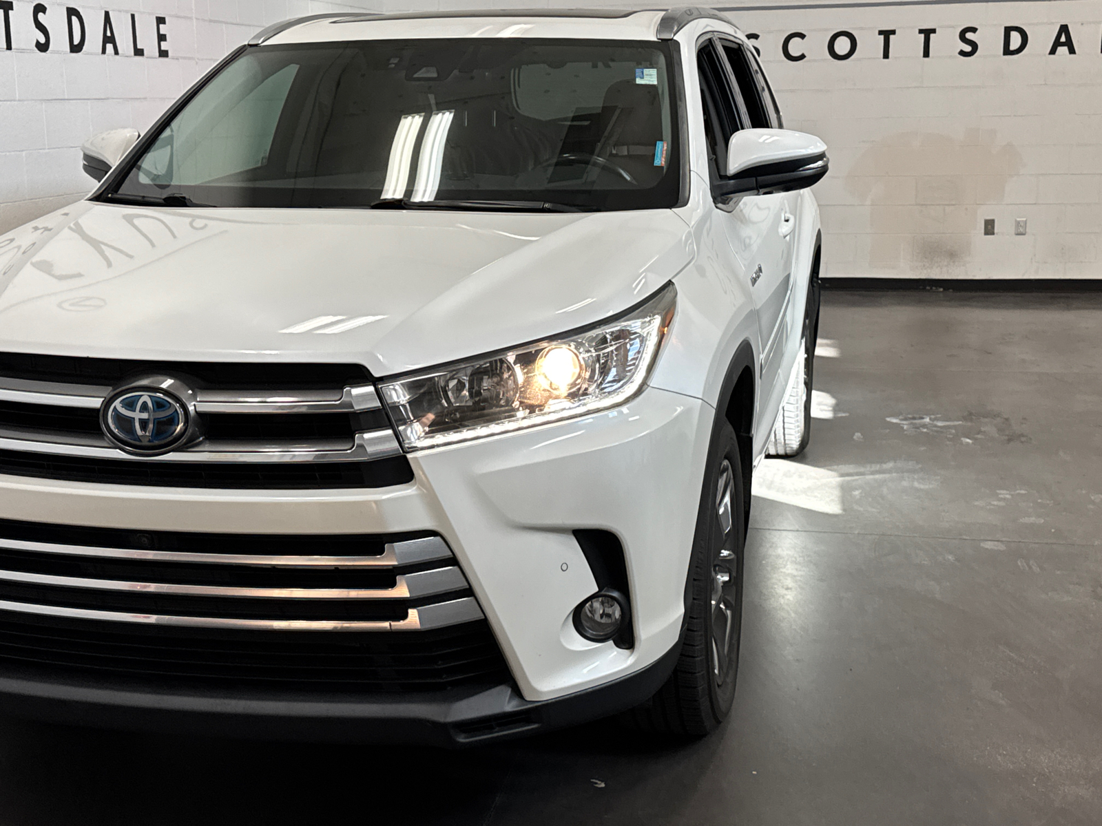 2017 Toyota Highlander Hybrid Limited Platinum 3