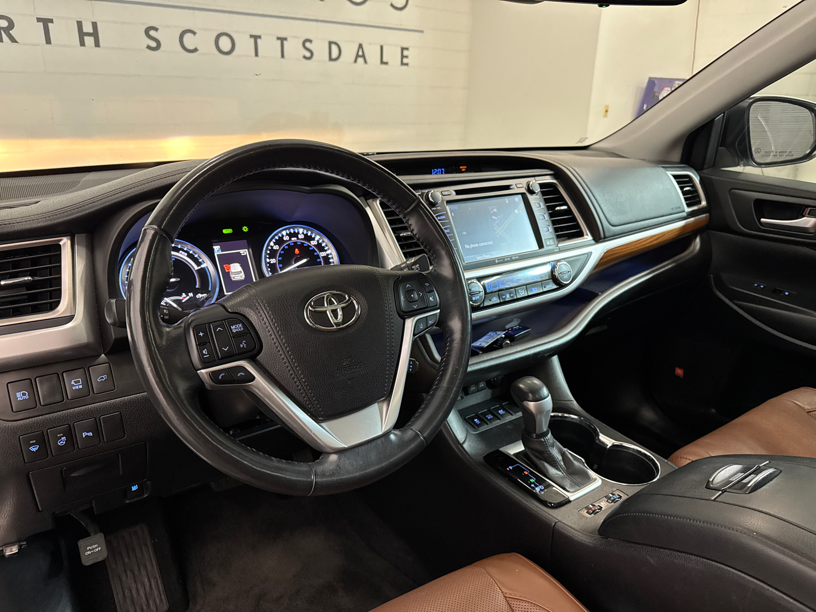 2017 Toyota Highlander Hybrid Limited Platinum 15