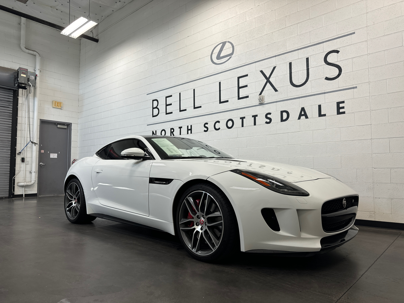 2015 Jaguar F-TYPE R 1