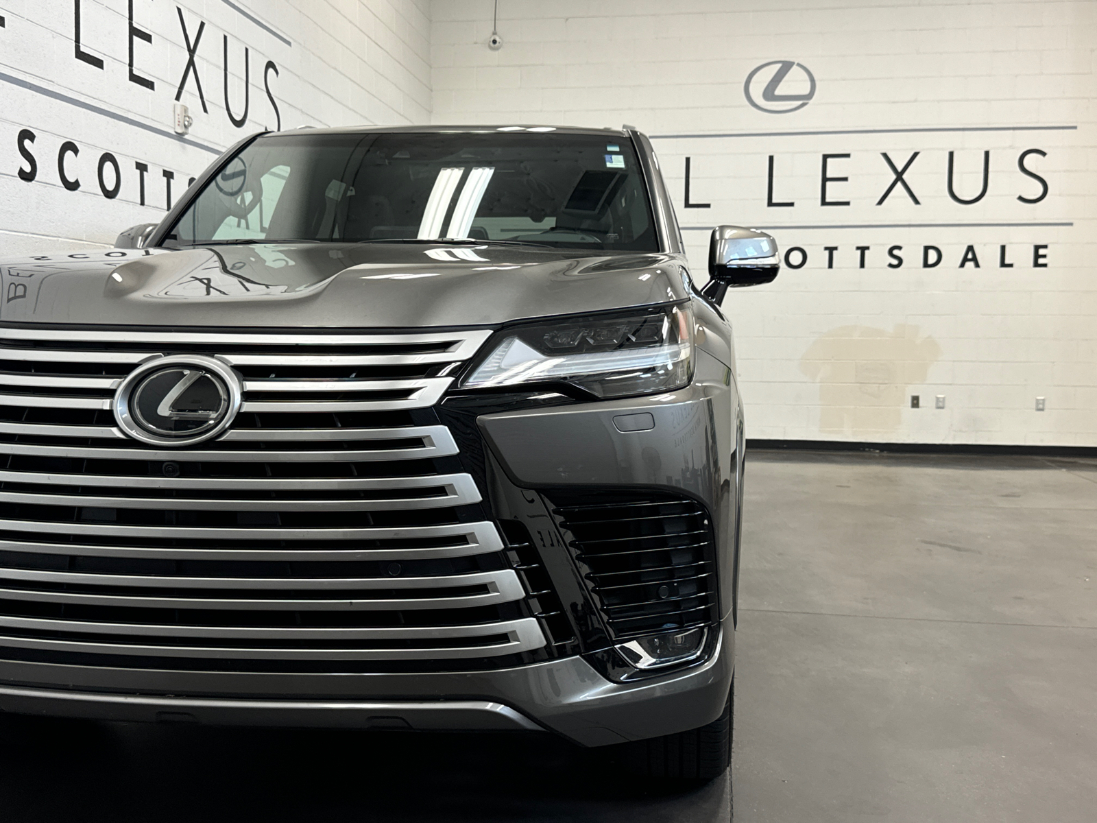 2022 Lexus LX 600 Ultra Luxury 3